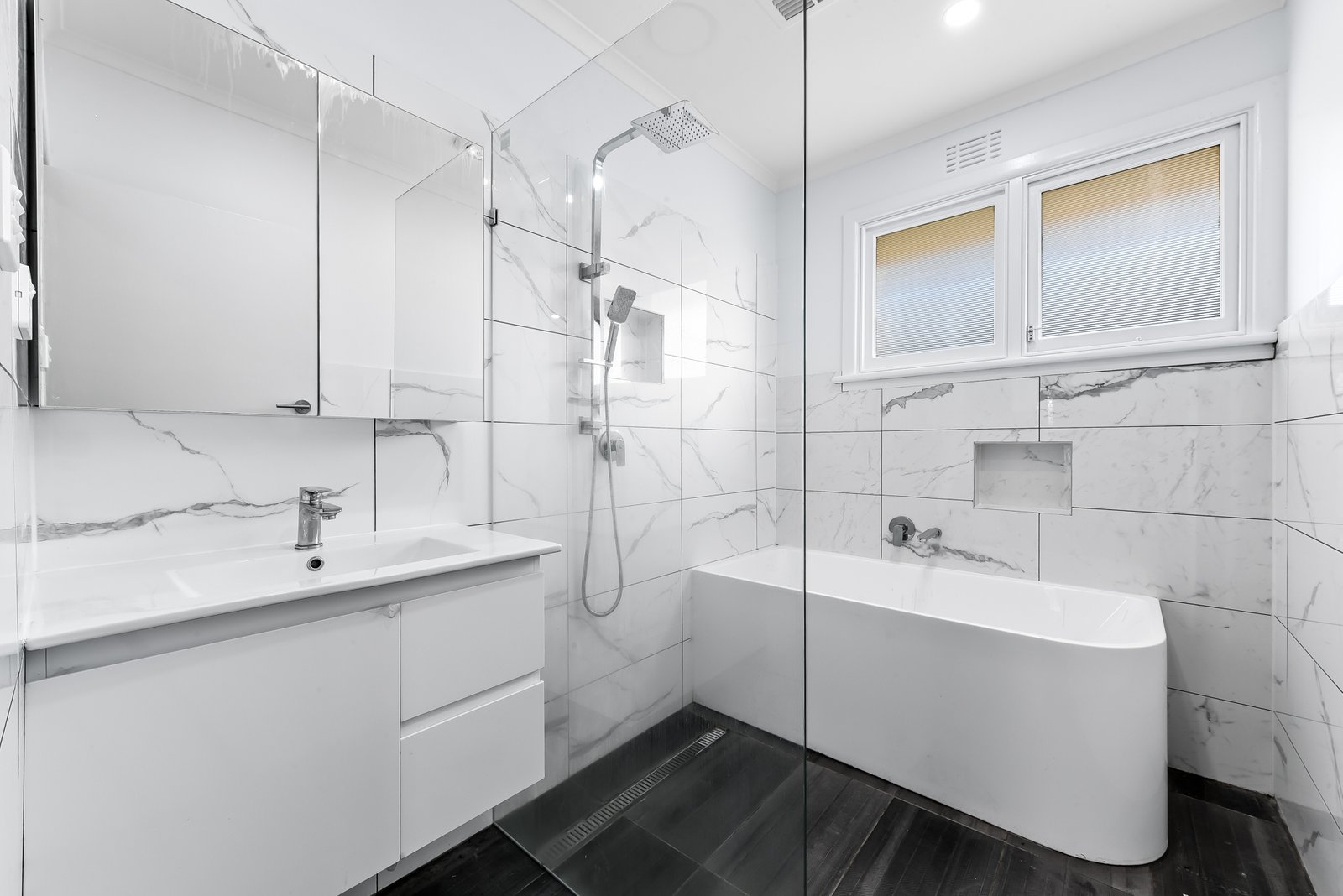 Gallery: 2/135 Grange Road