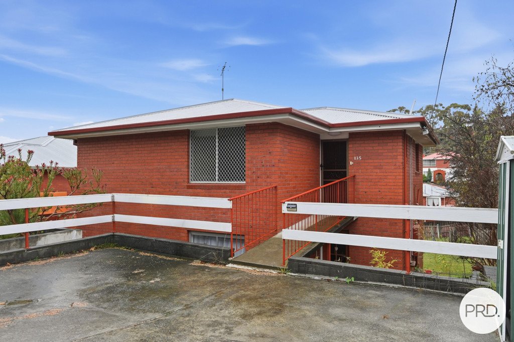 2/135 Springfield Ave  WEST MOONAH 11