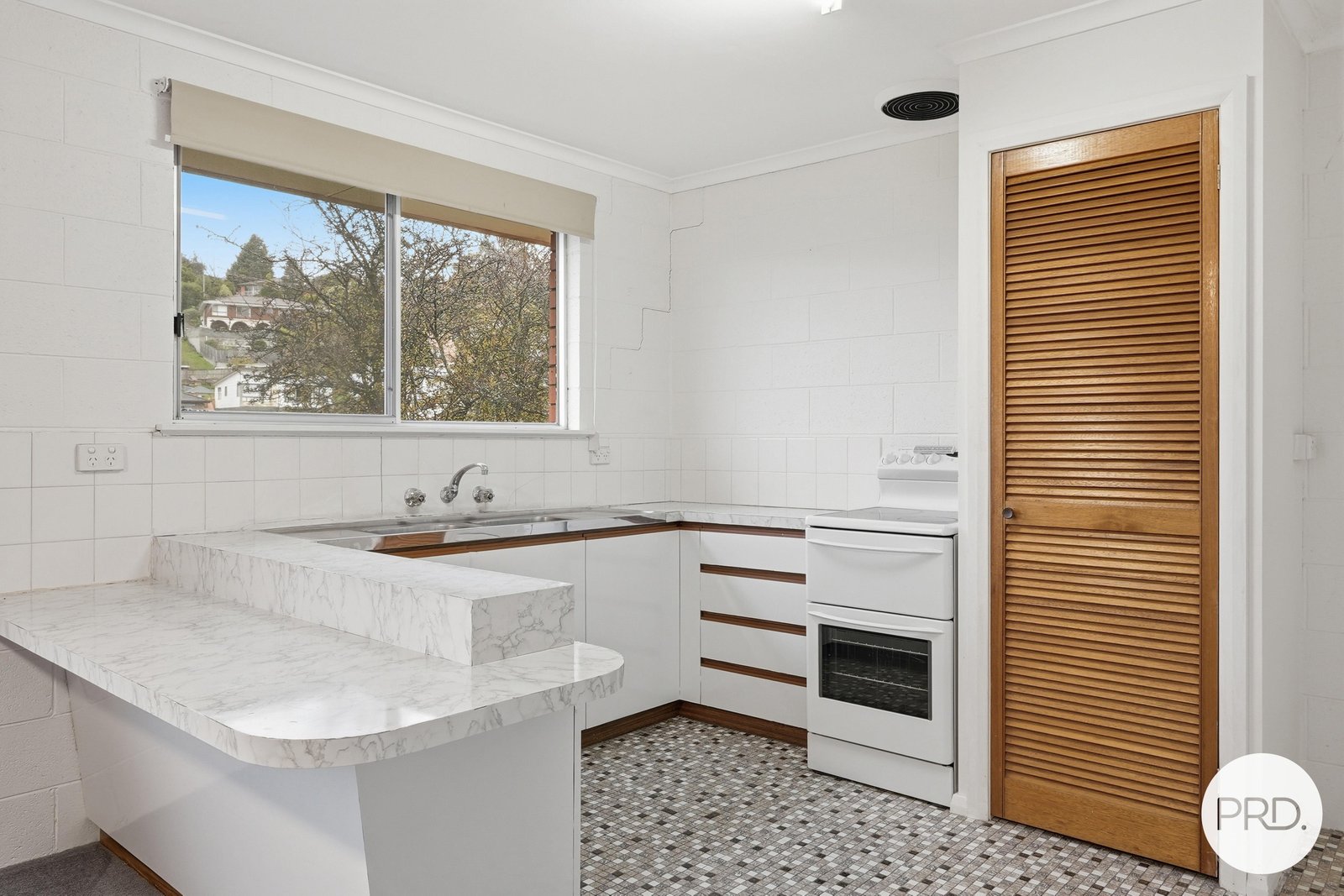 2/135 Springfield Avenue WEST MOONAH 6