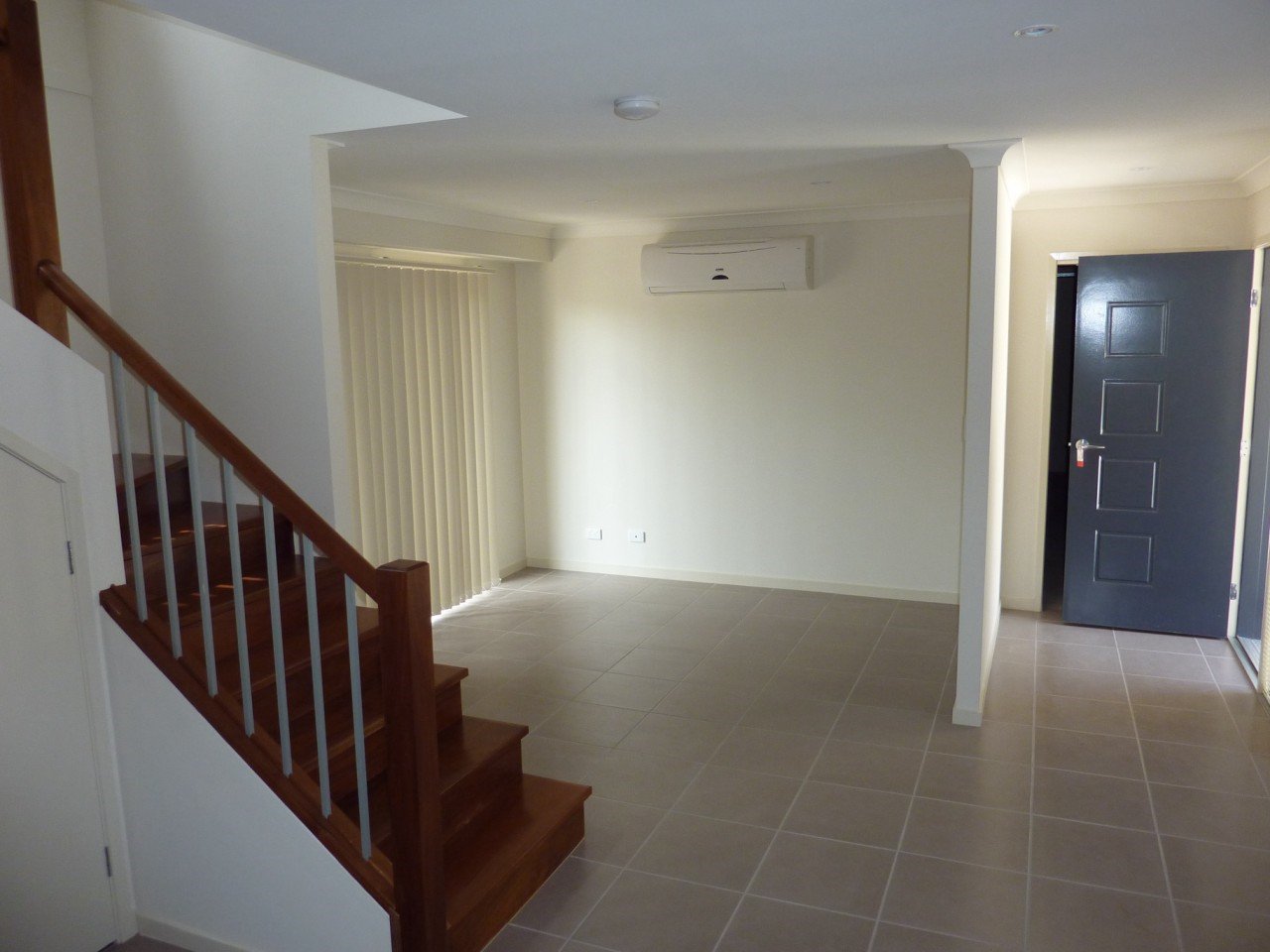 2/136 Central Street LABRADOR 2