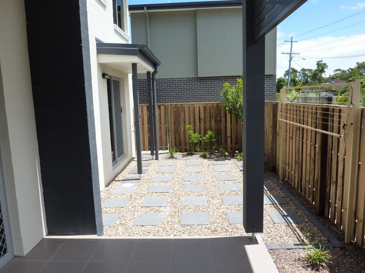 2/136 Central Street LABRADOR 9