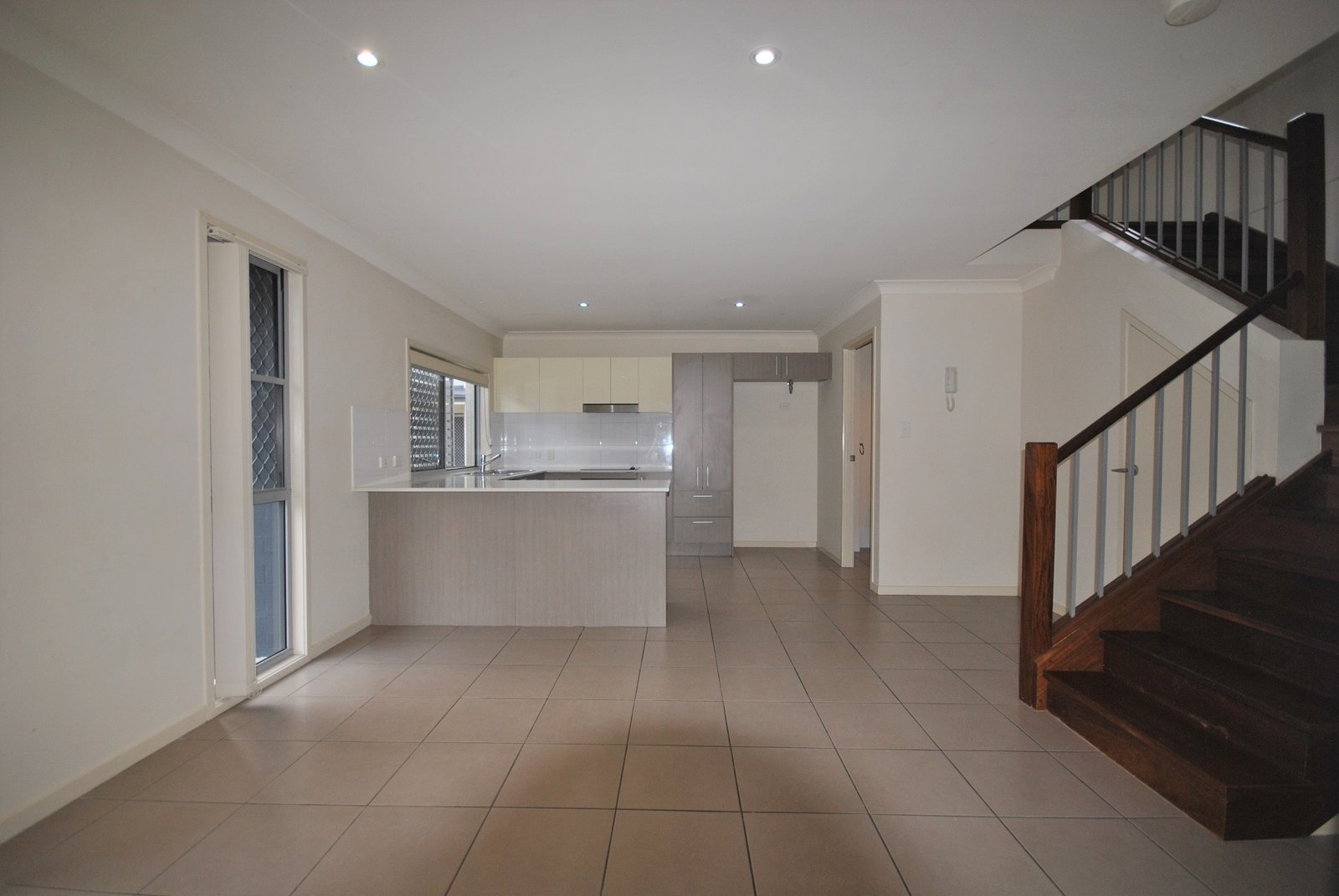 2/136 Central Street LABRADOR 2