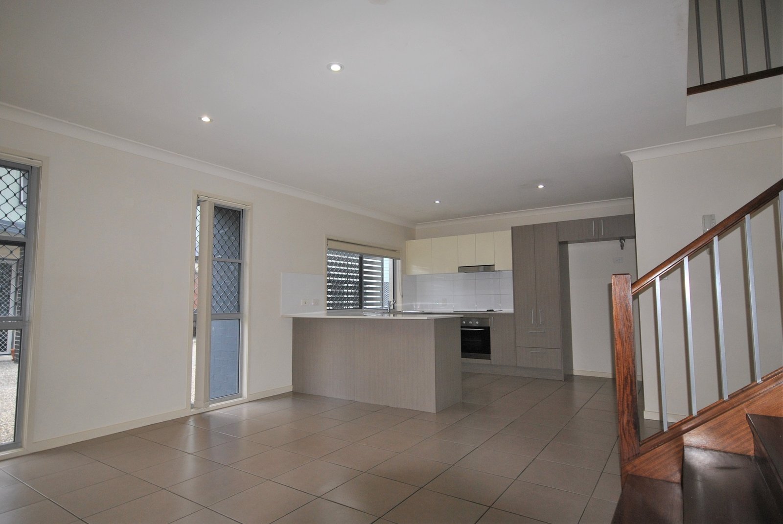 2/136 Central Street LABRADOR 4