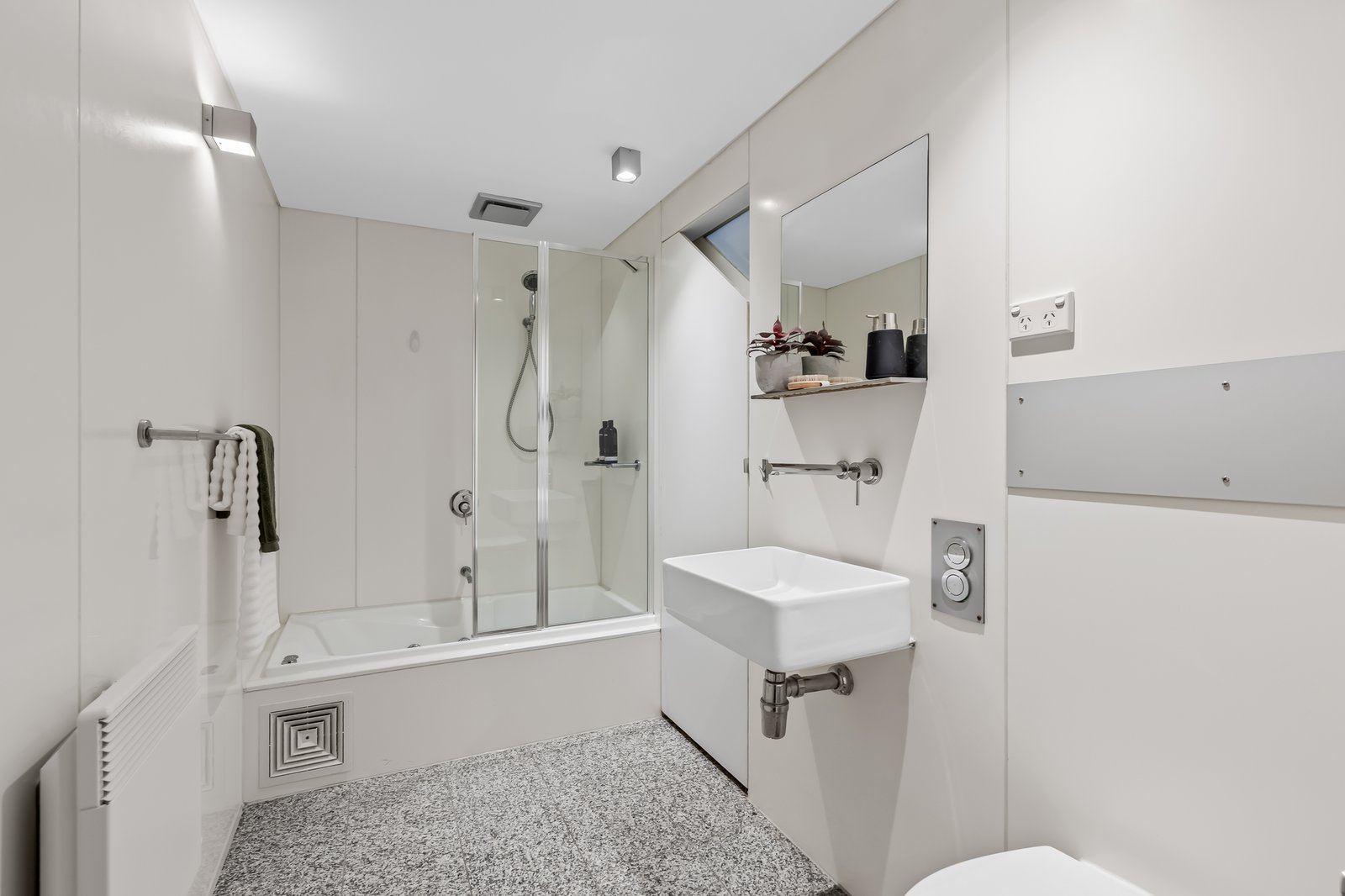 Real Estate and Property in 2/136 High Street, Northcote, VIC