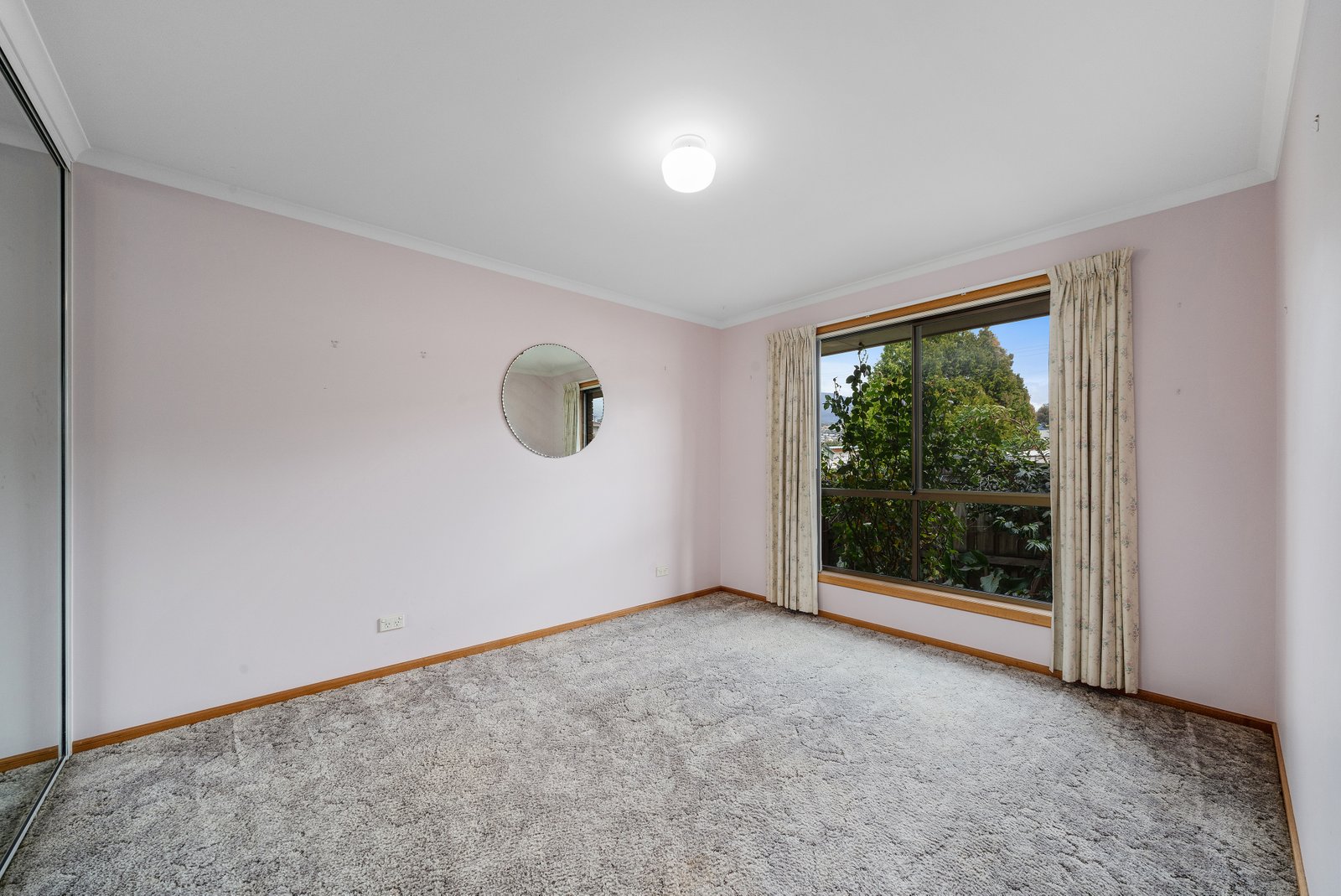 2/136 Hopkins Street MOONAH 6