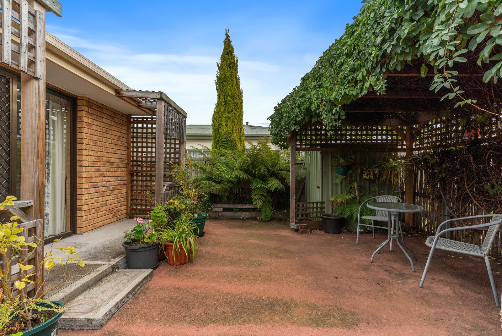 2/136 Hopkins Street MOONAH 7
