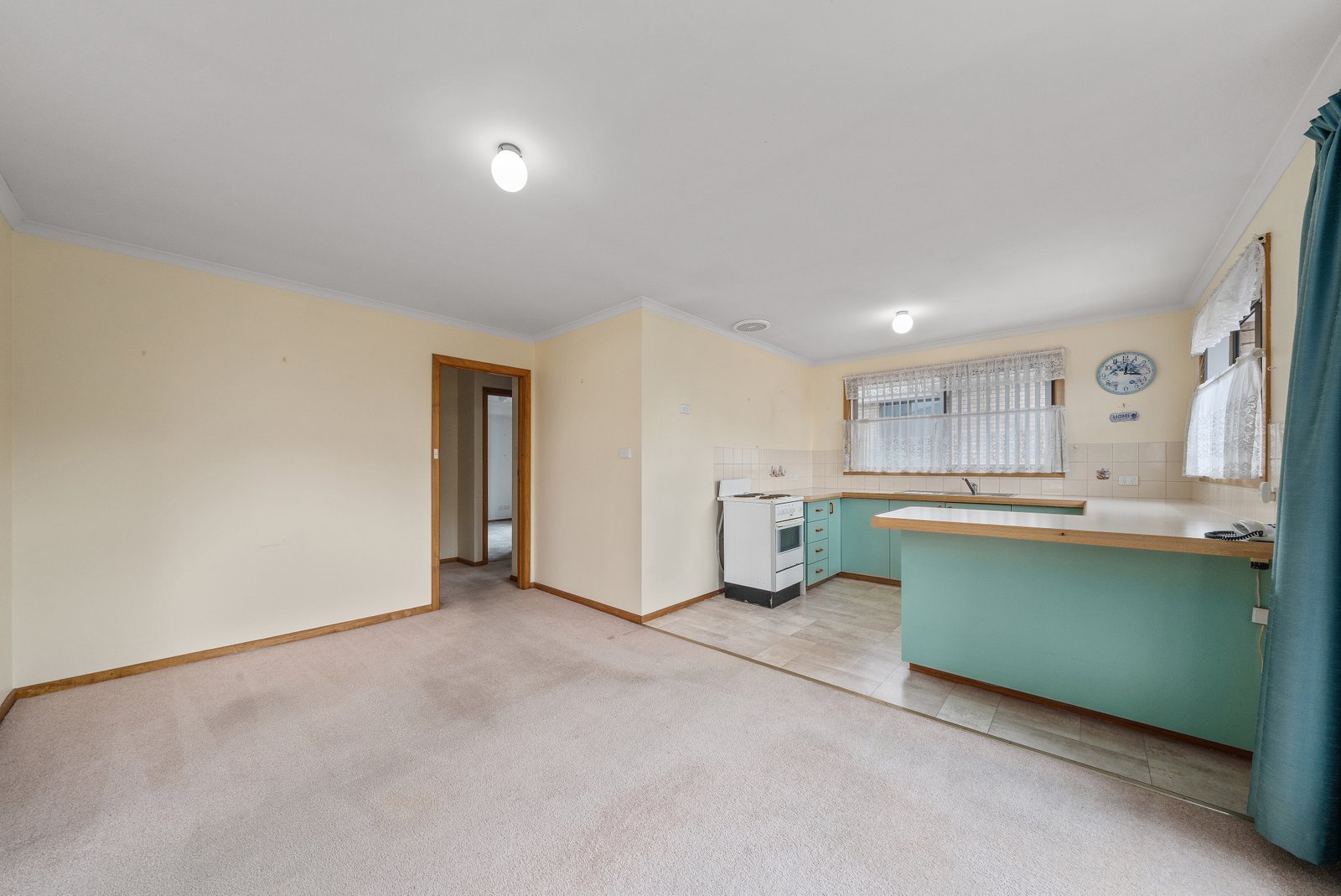 2/136 Hopkins Street MOONAH 11