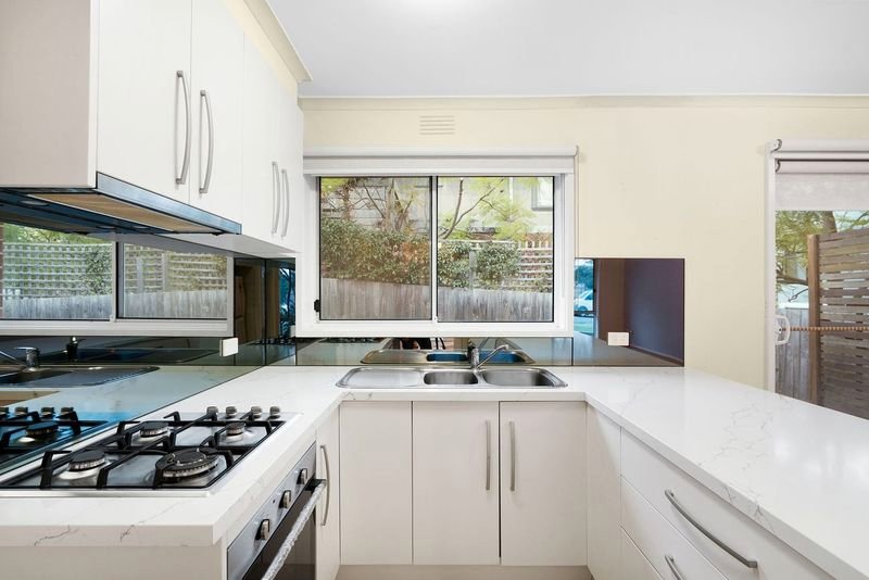 Real Estate and Property in 2/136 Waterdale Road, Ivanhoe, VIC