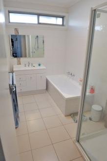 Gallery: 2/138 HIGHETT Road