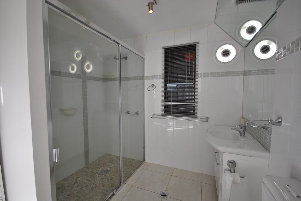 2/138 Johnston Street SOUTHPORT 8