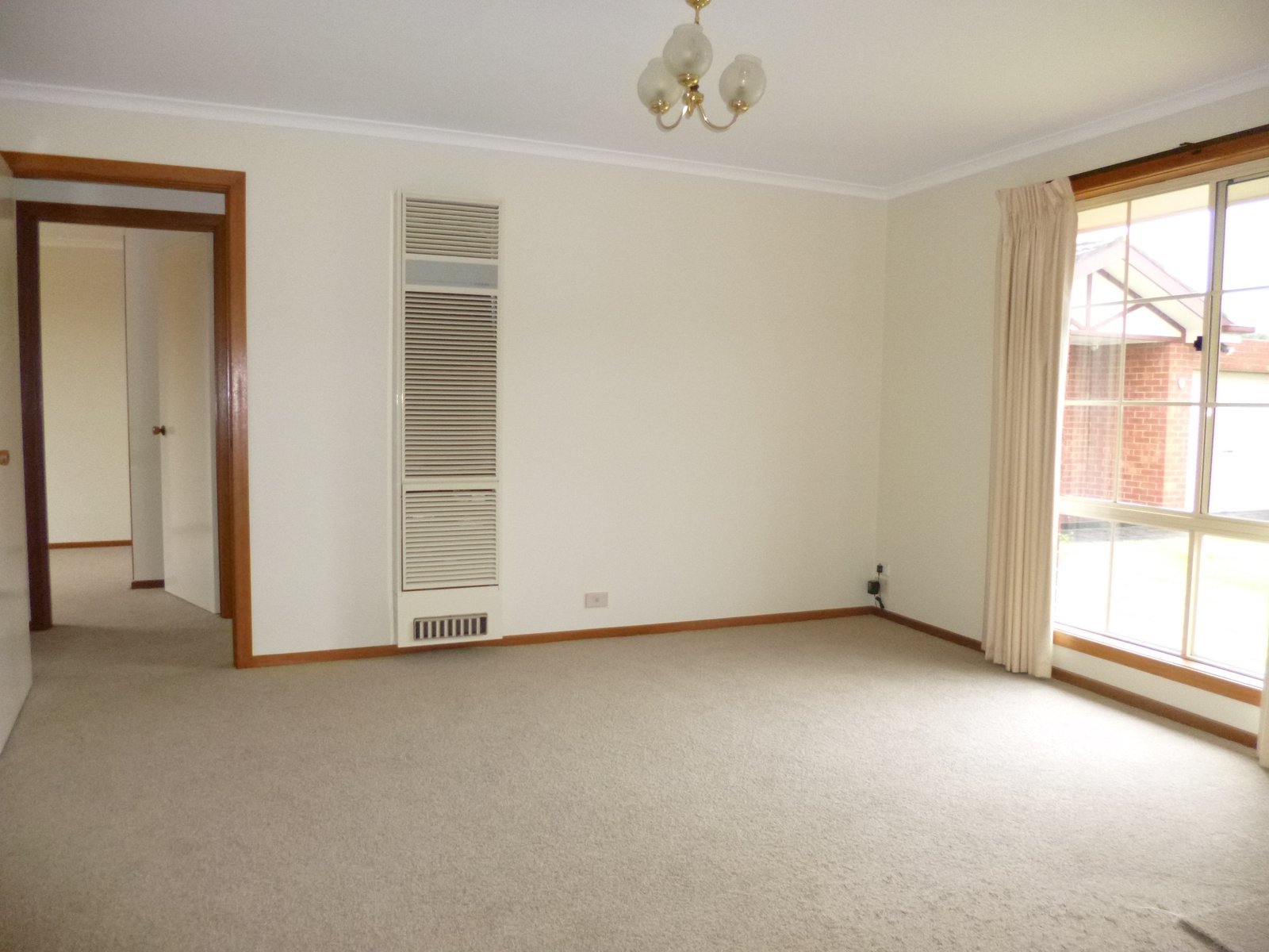 Gallery: 2/138 South Valley Road