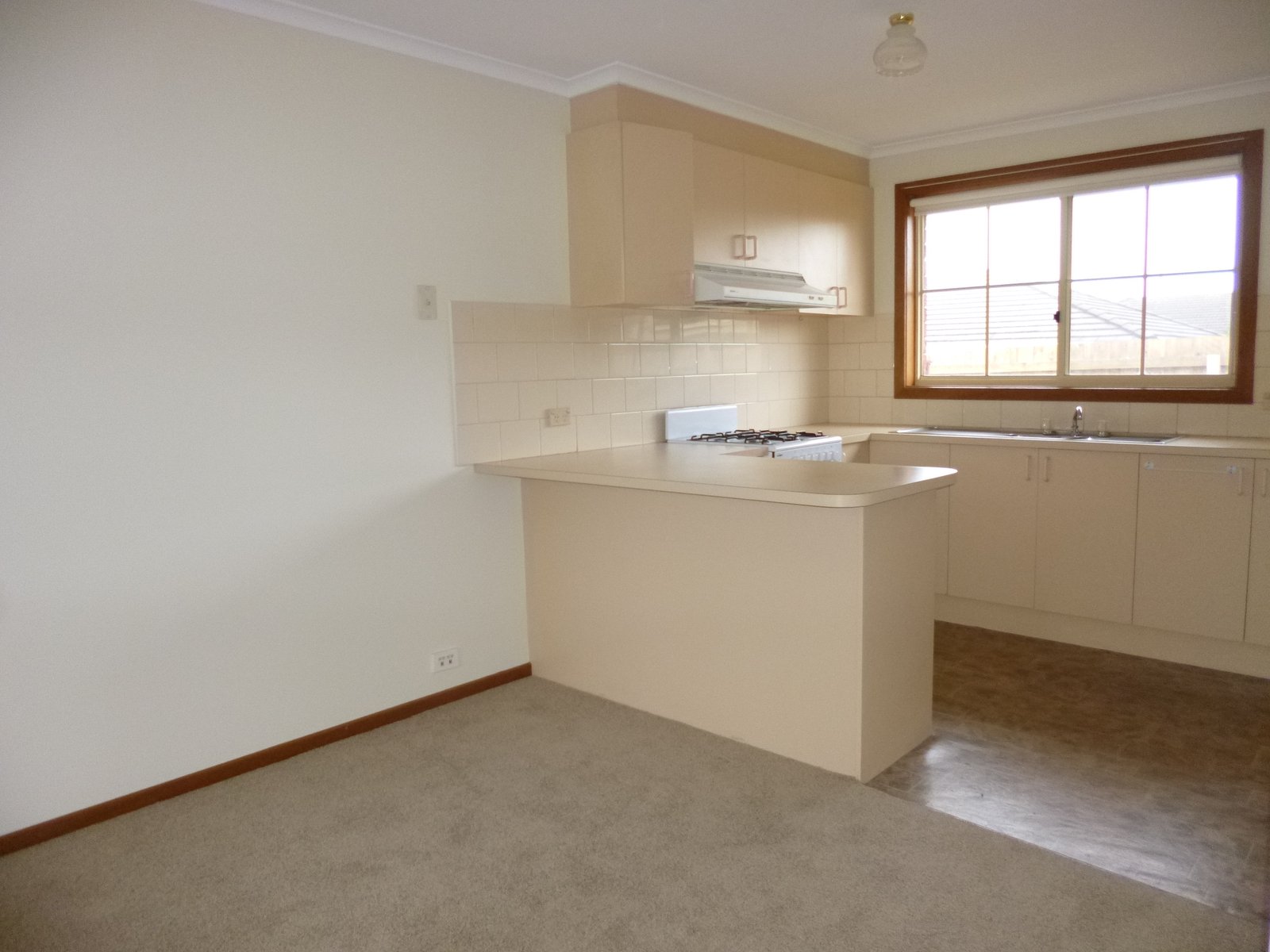 Gallery: 2/138 South Valley Road