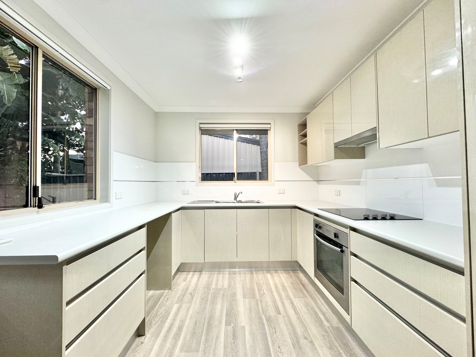 2/139 Old Main Road ANNA BAY 2