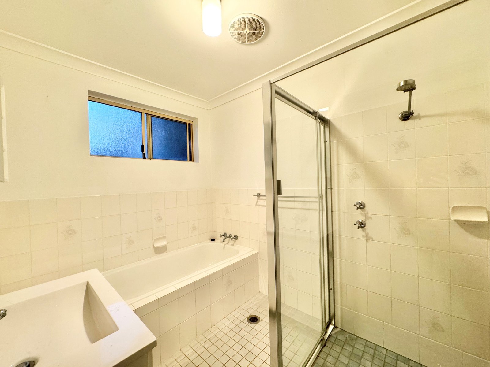 2/139 Old Main Road ANNA BAY 5