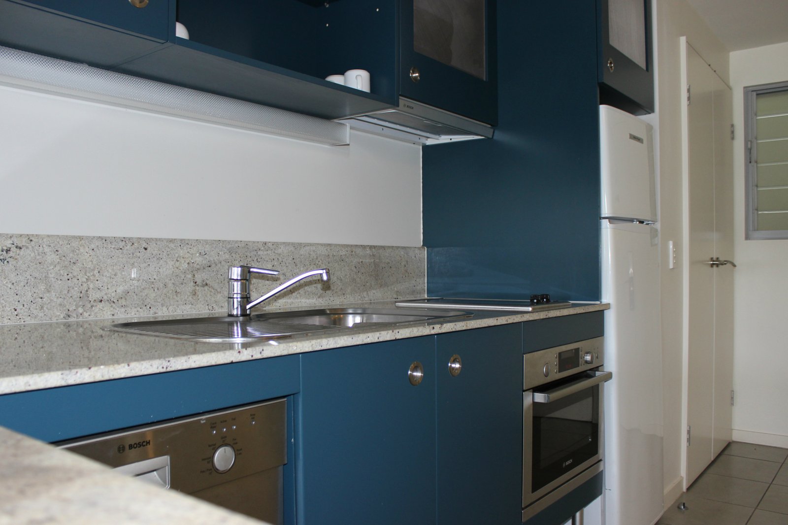 213/9A Hermitage Drive AIRLIE BEACH 3