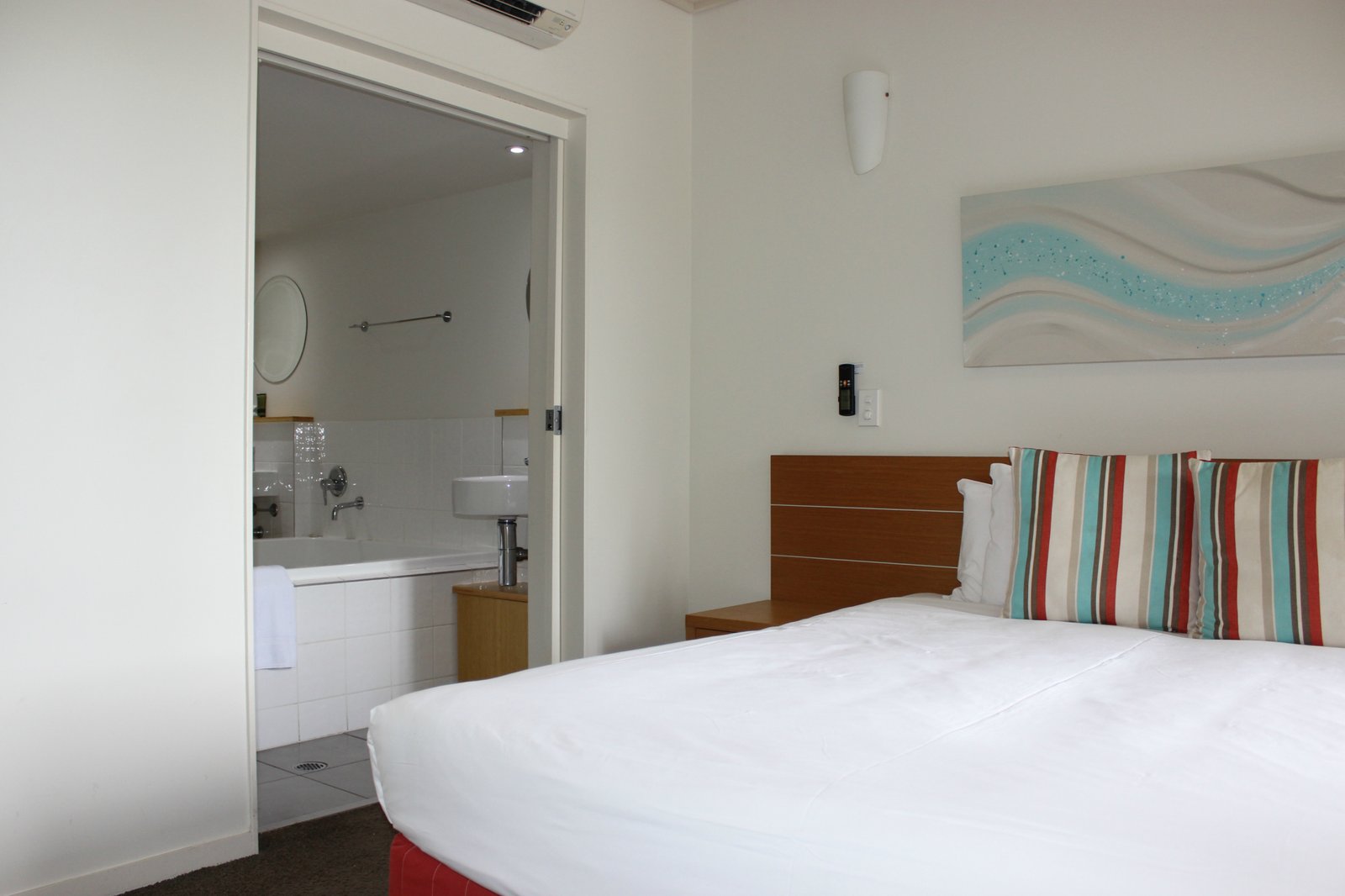 213/9A Hermitage Drive AIRLIE BEACH 8