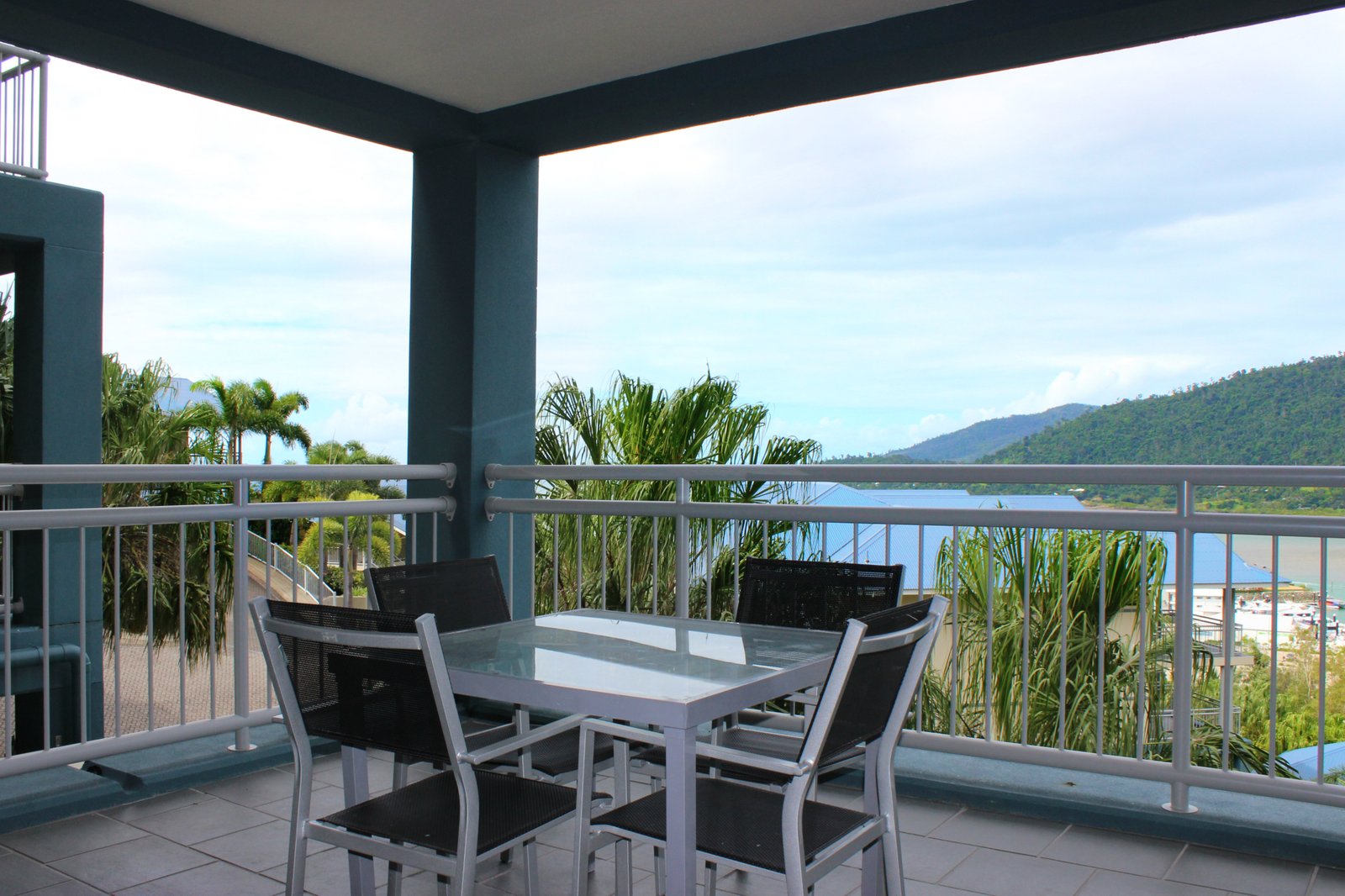 213/9A Hermitage Drive AIRLIE BEACH 13