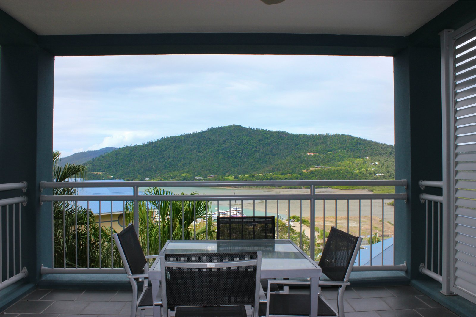 213/9A Hermitage Drive AIRLIE BEACH 14