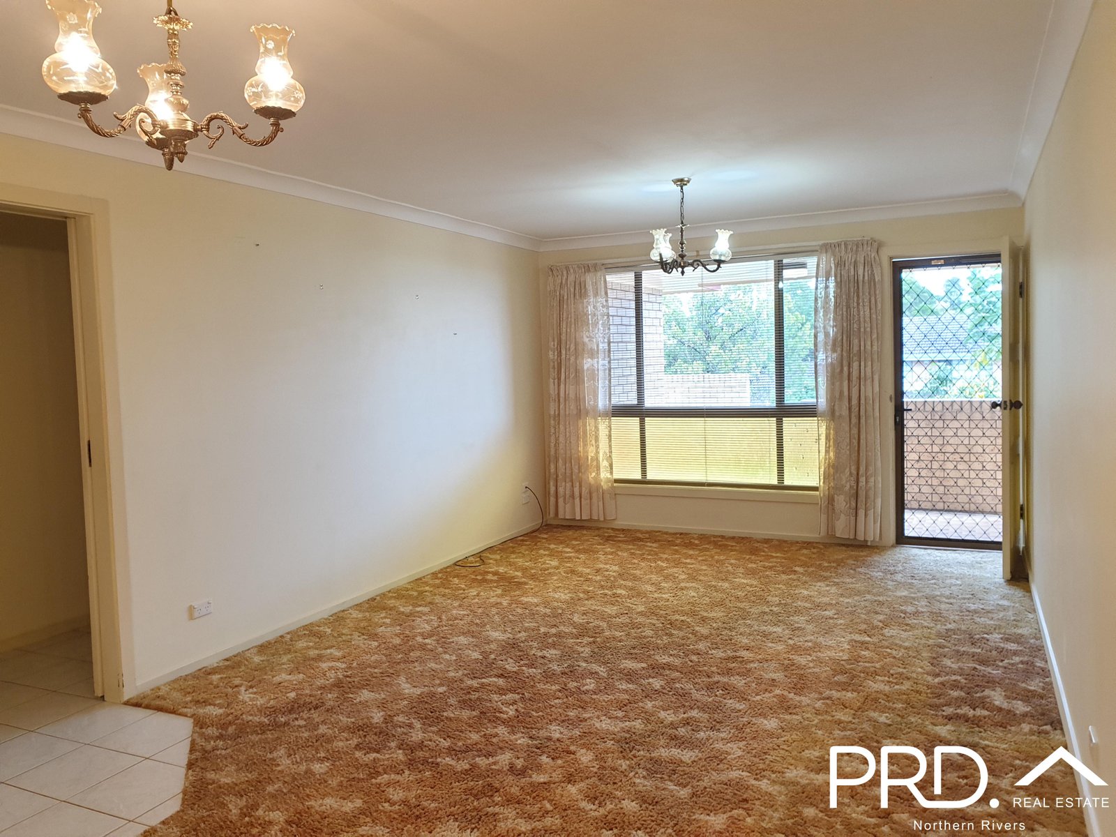 2/14 Andrews Crescent GOONELLABAH 2