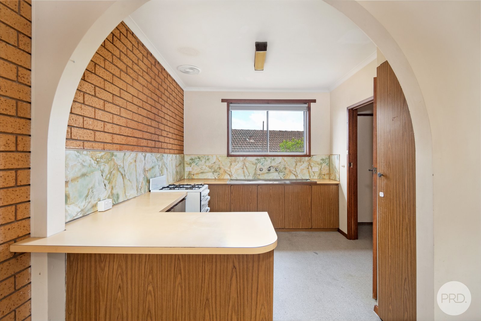 2/14 Aquila Court BALLARAT NORTH 3