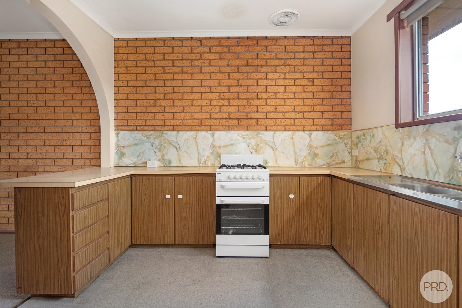 2/14 Aquila Court BALLARAT NORTH 4