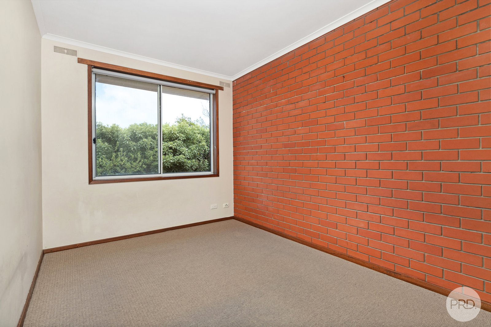 2/14 Aquila Court BALLARAT NORTH 5