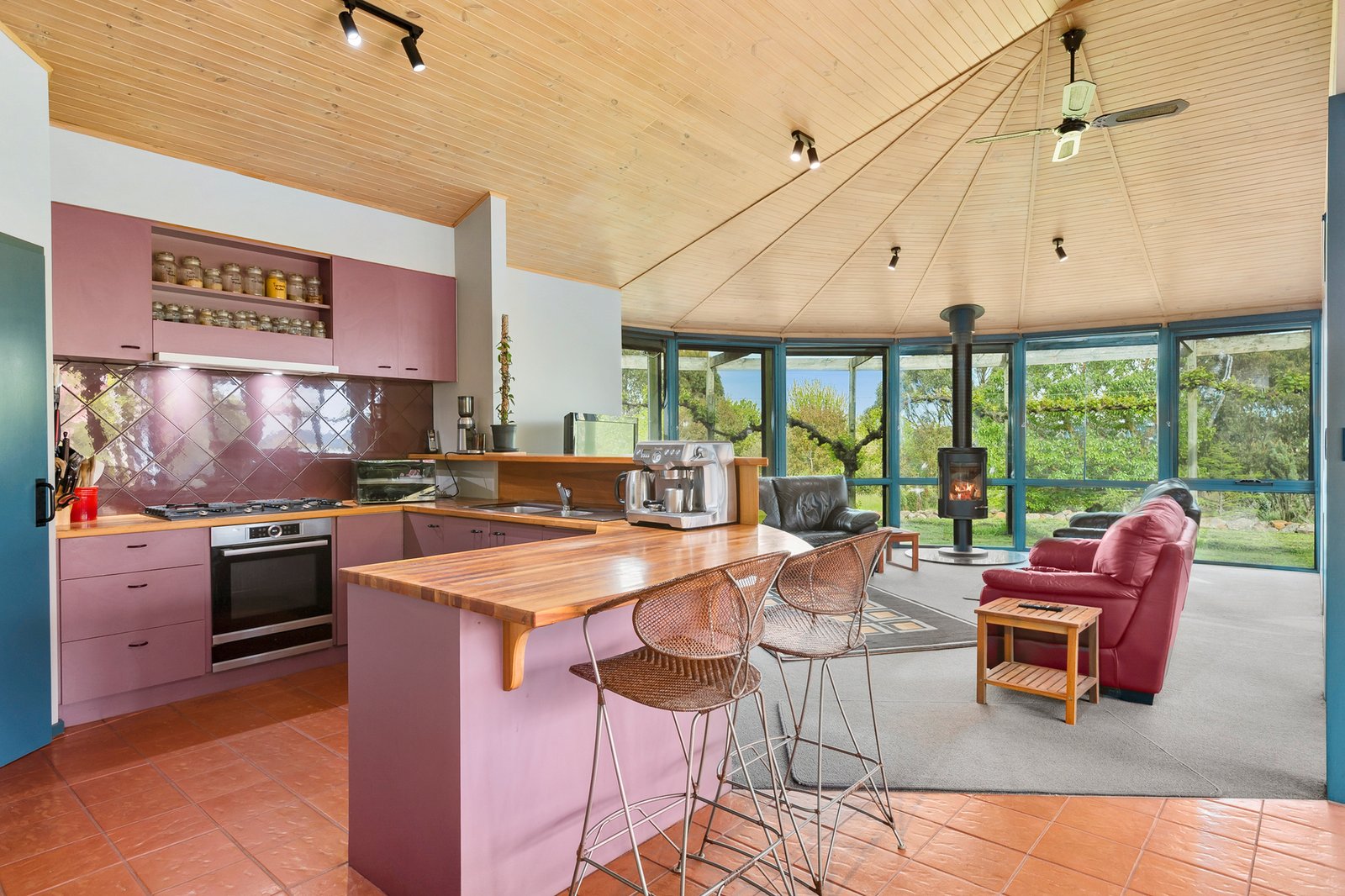 Real Estate and Property in 214 Boundary Road, Kyneton, VIC