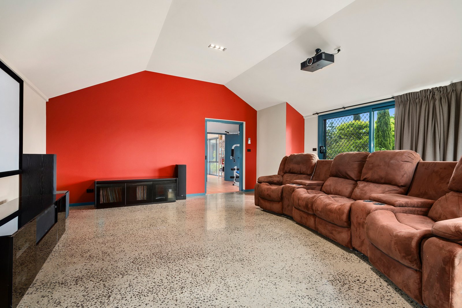 Real Estate and Property in 214 Boundary Road, Kyneton, VIC