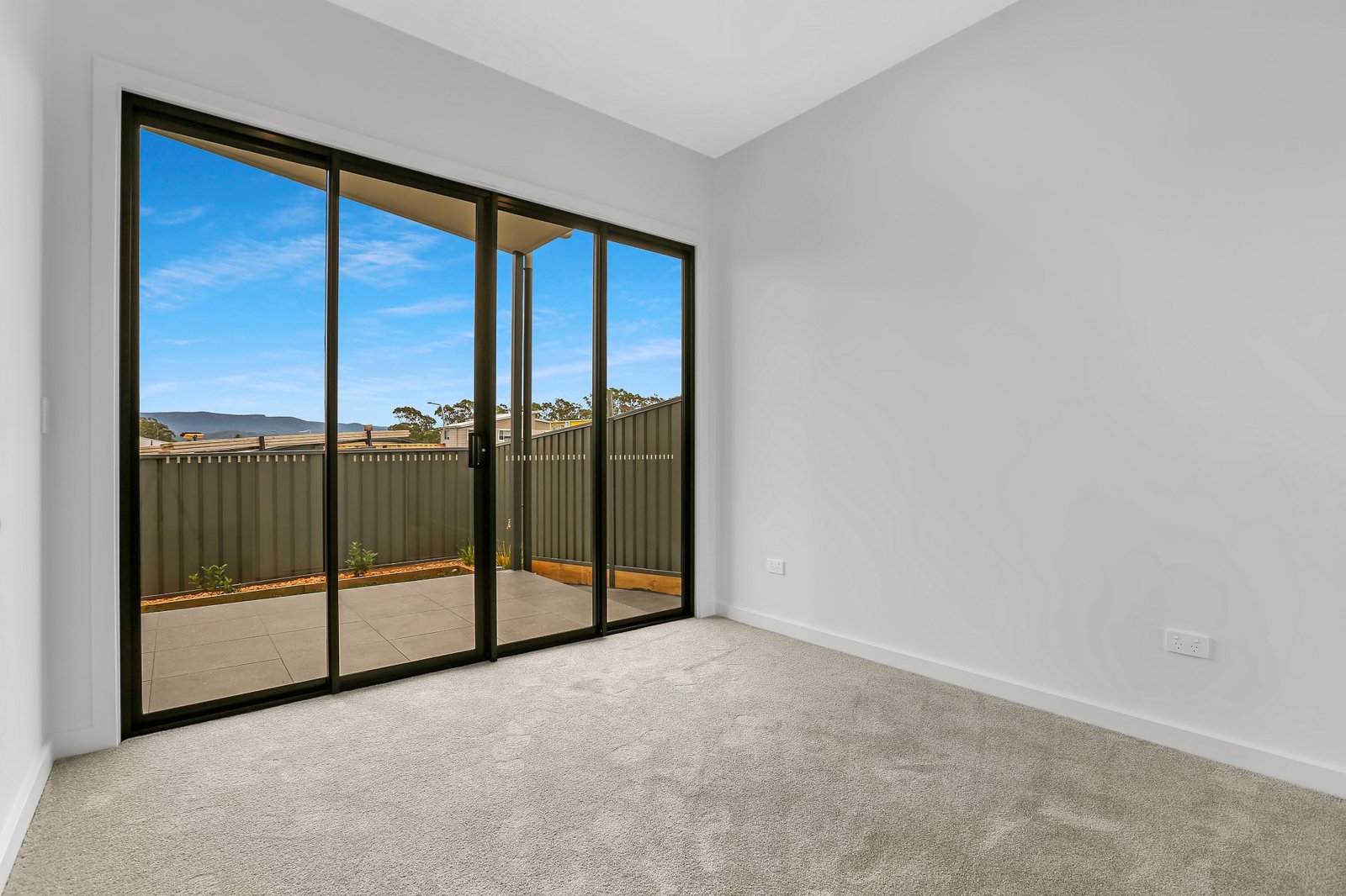 2/14 Brae Road ALBION PARK 7