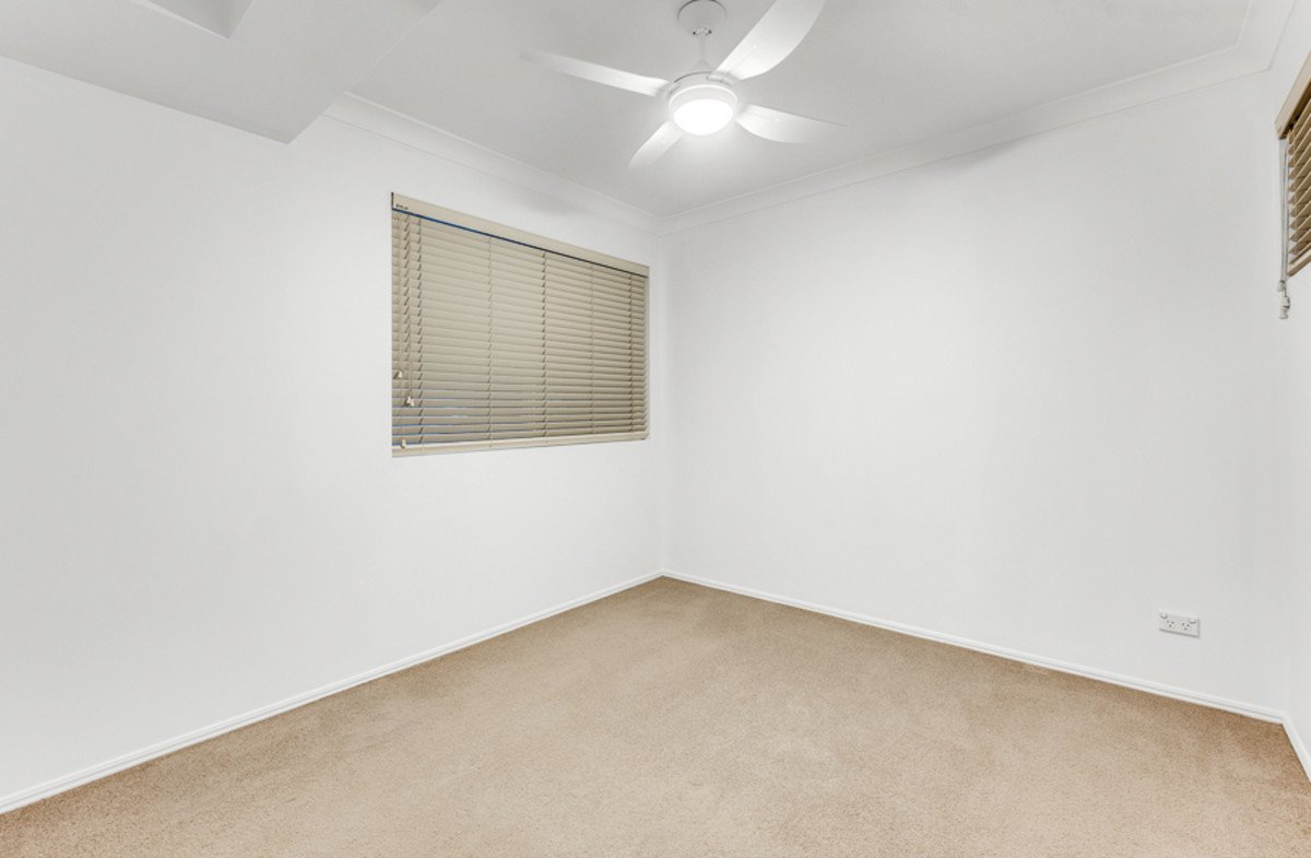 2/14 Brakes Street Burleigh Heads 8