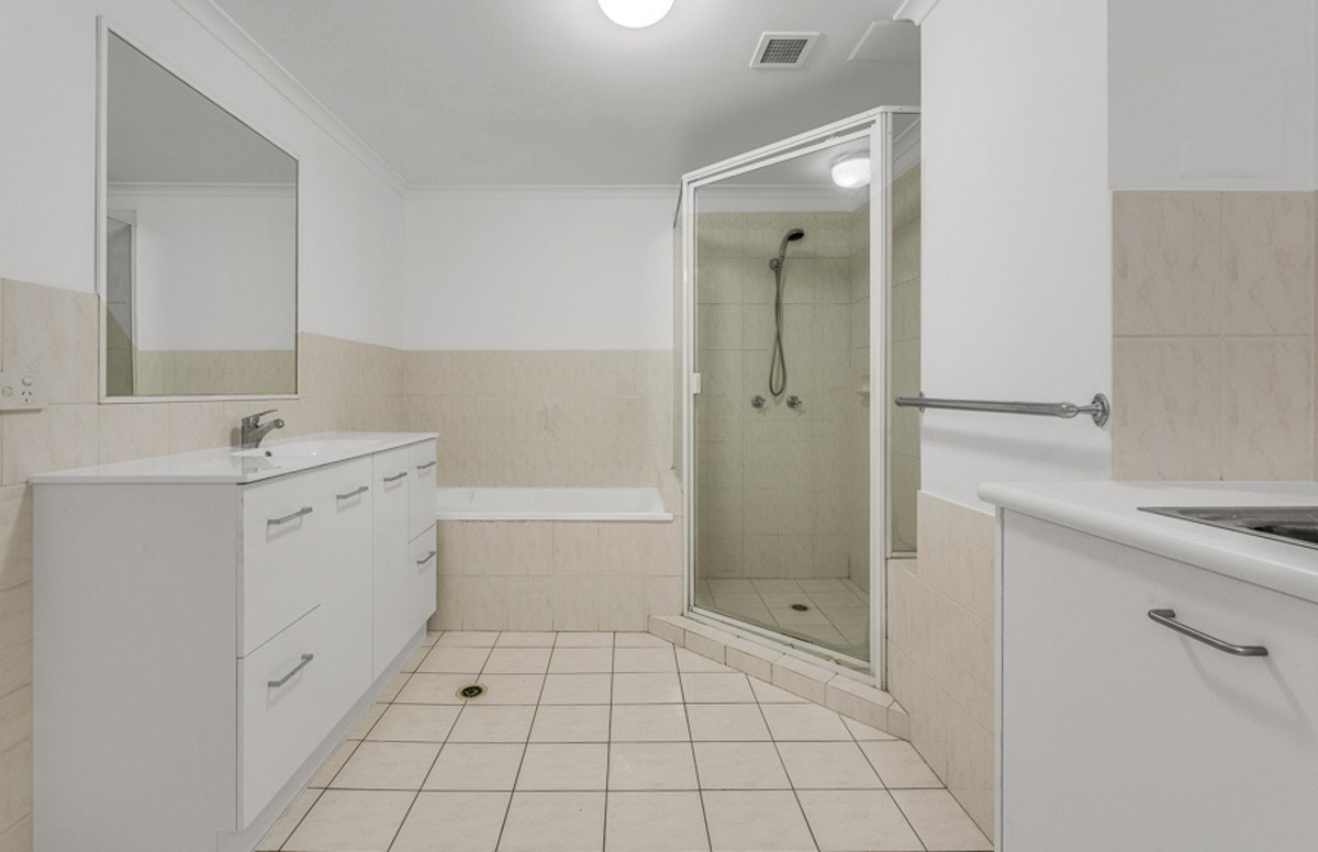 2/14 Brakes Street Burleigh Heads 9