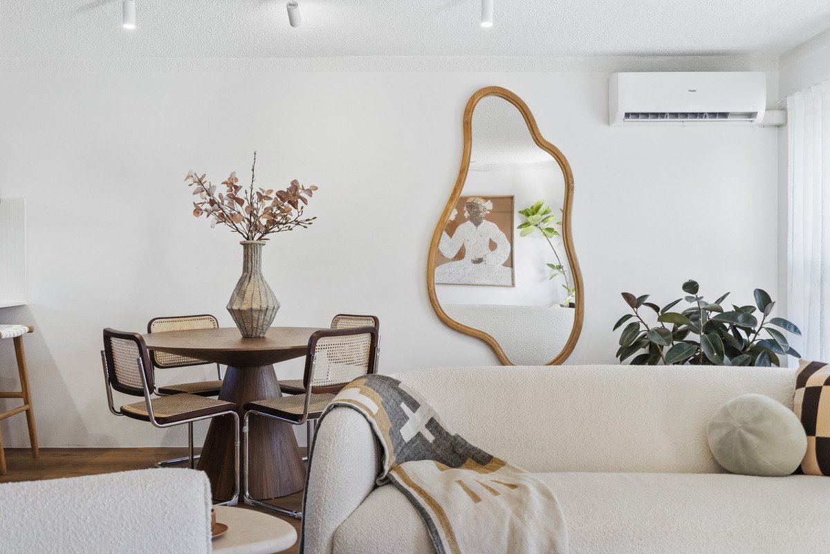 2/14 Christina Court Mermaid Waters 4