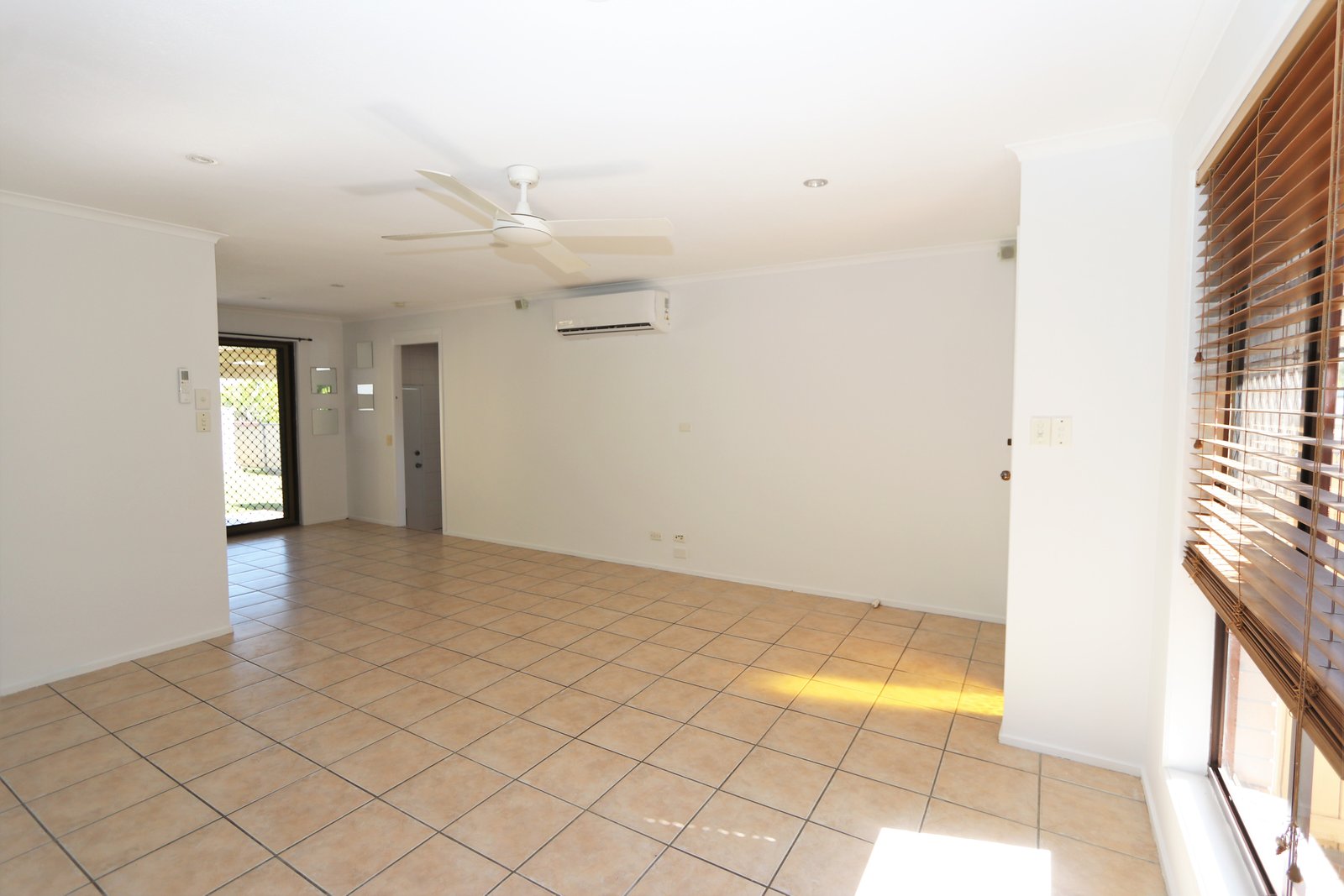 214 Cotlew Street ASHMORE 5