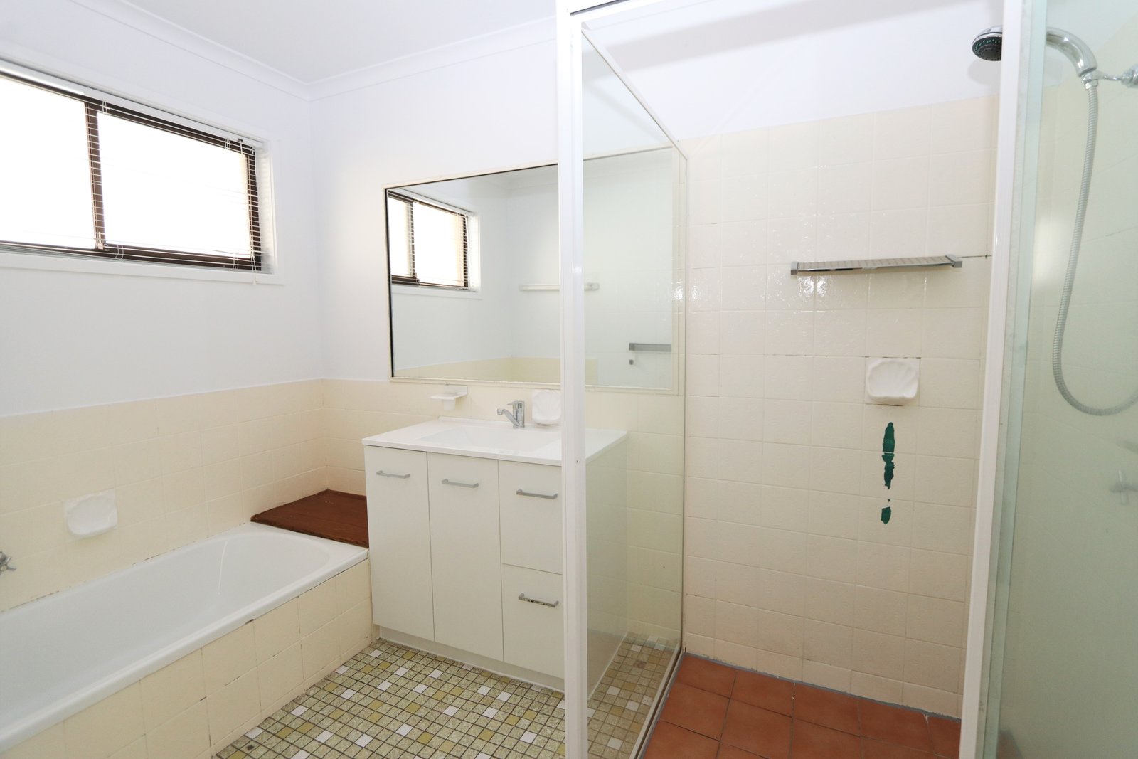 214 Cotlew Street ASHMORE 13