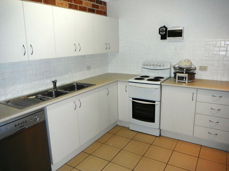 2/14 Dutton Close COFFS HARBOUR 3