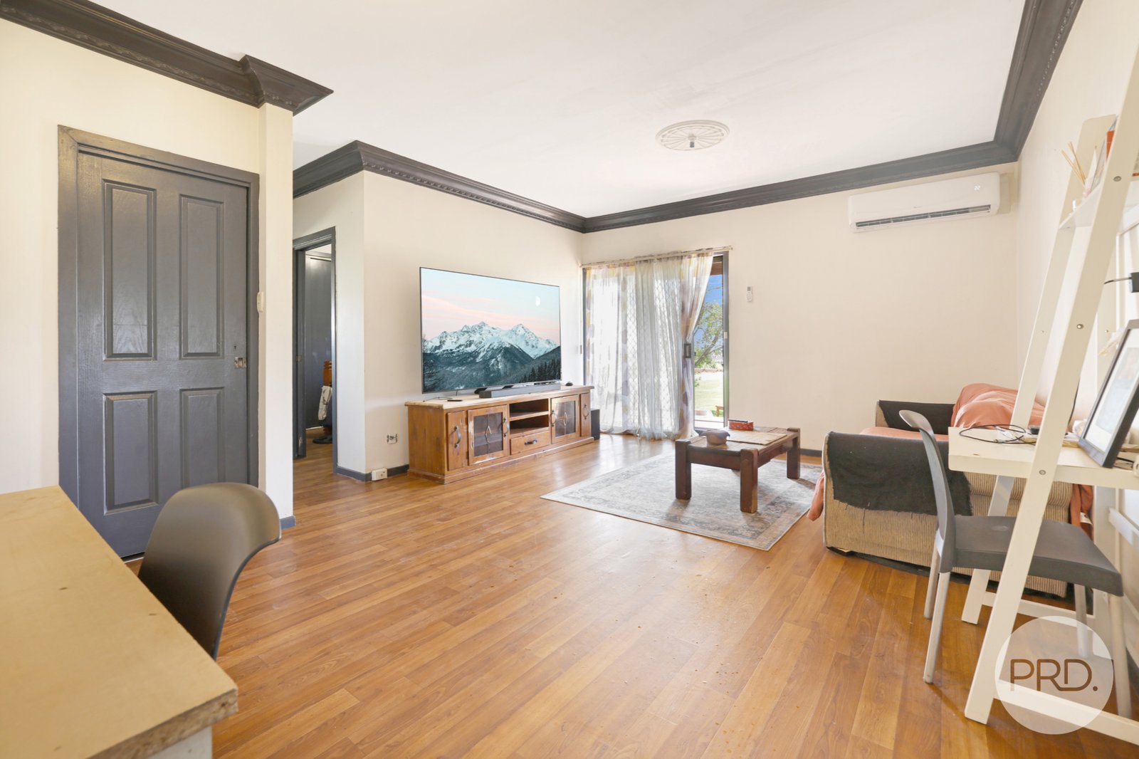 2/14 Edward Street BREEZA 6