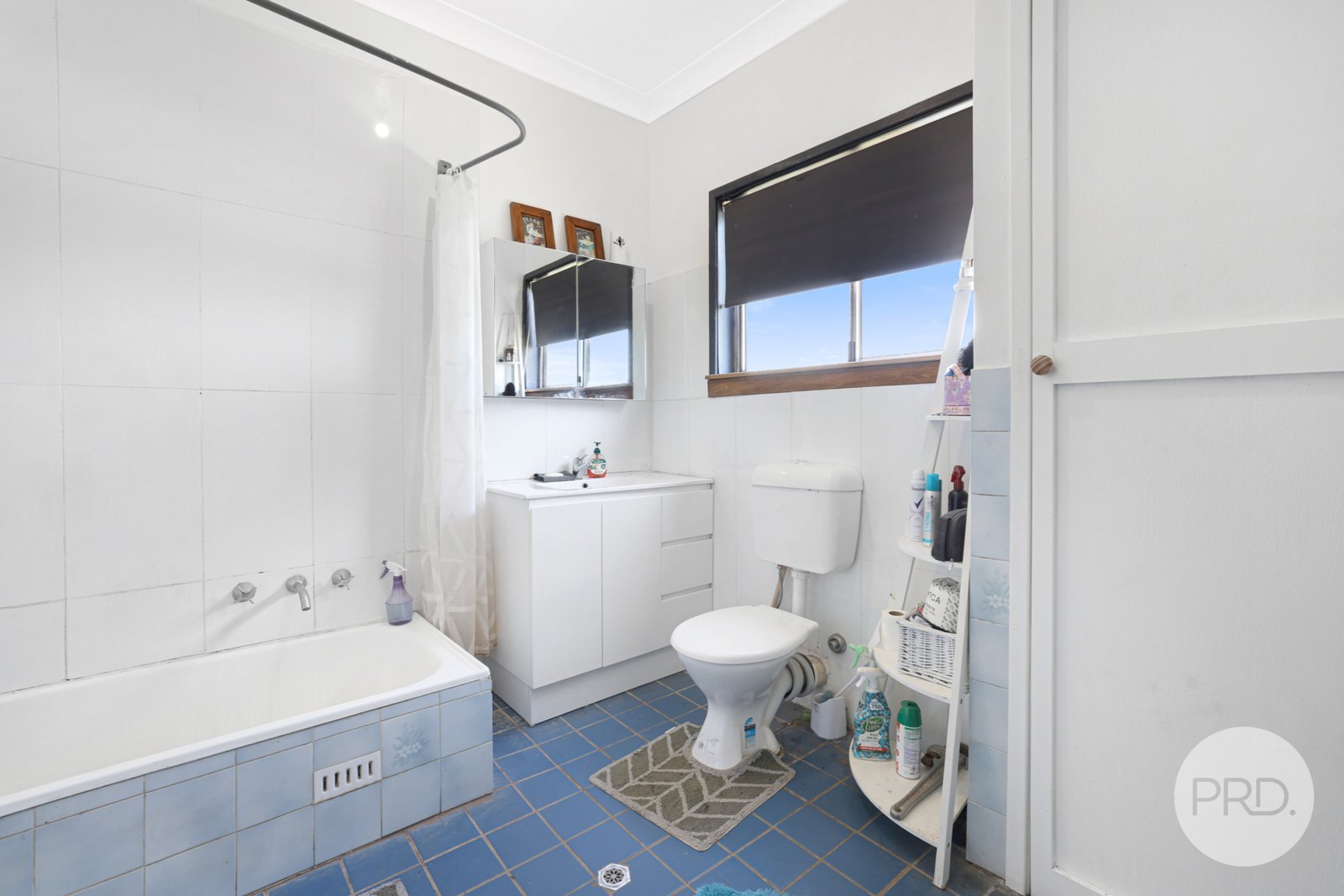 2/14 Edward Street BREEZA 11