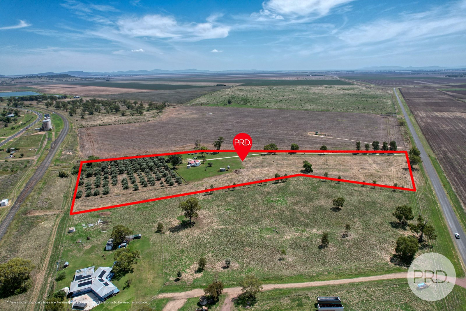 2/14 Edward Street BREEZA 22