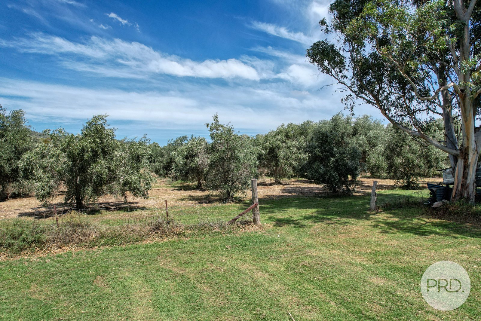 2/14 Edward Street BREEZA 28