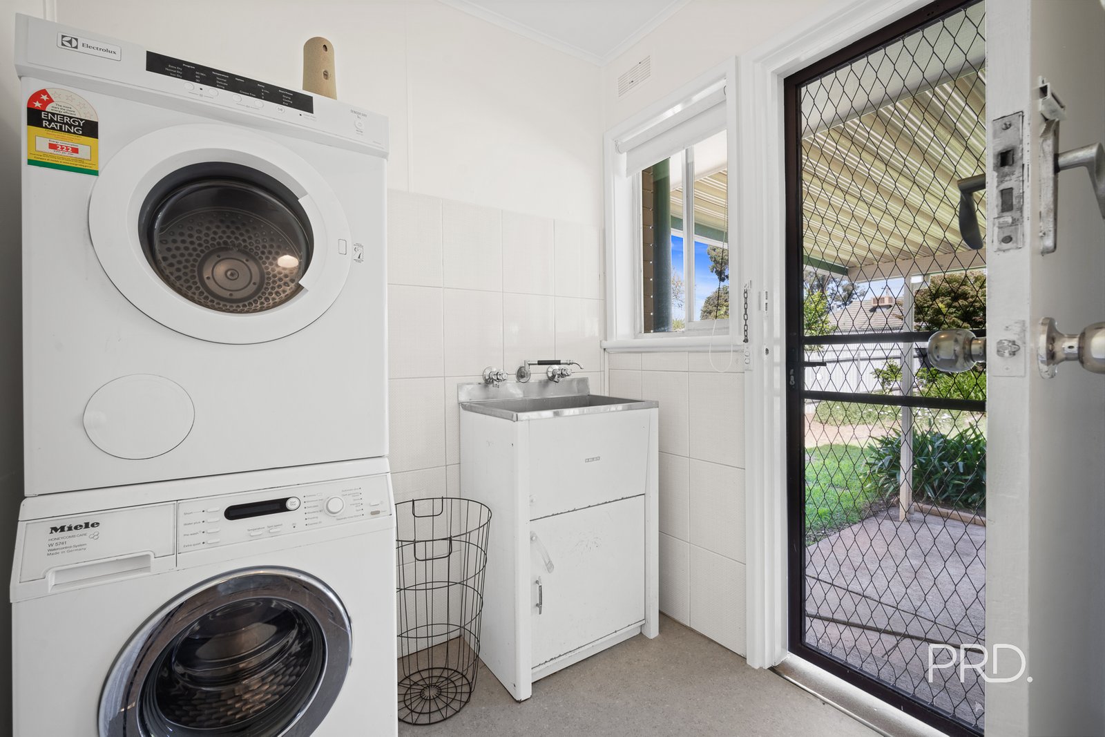 214 Fernleigh Road ASHMONT 17