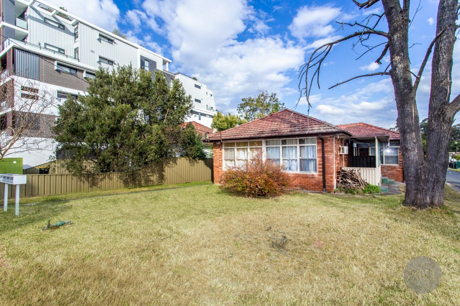 2/14 Fulton Street PENRITH 6