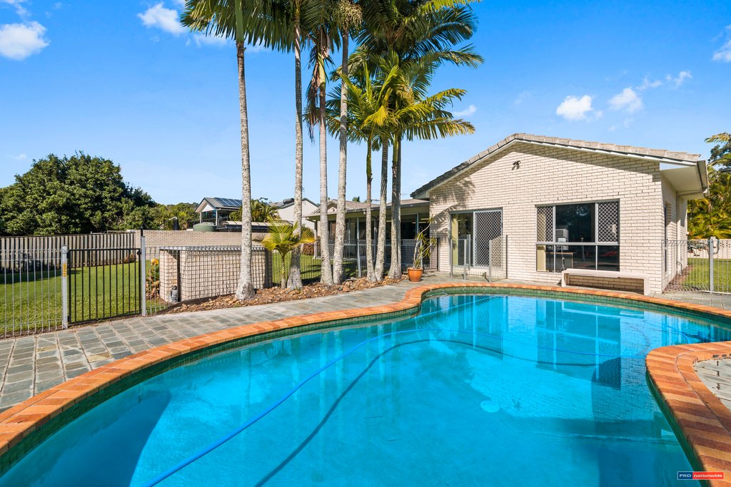 214 Galleon Way CURRUMBIN WATERS 4