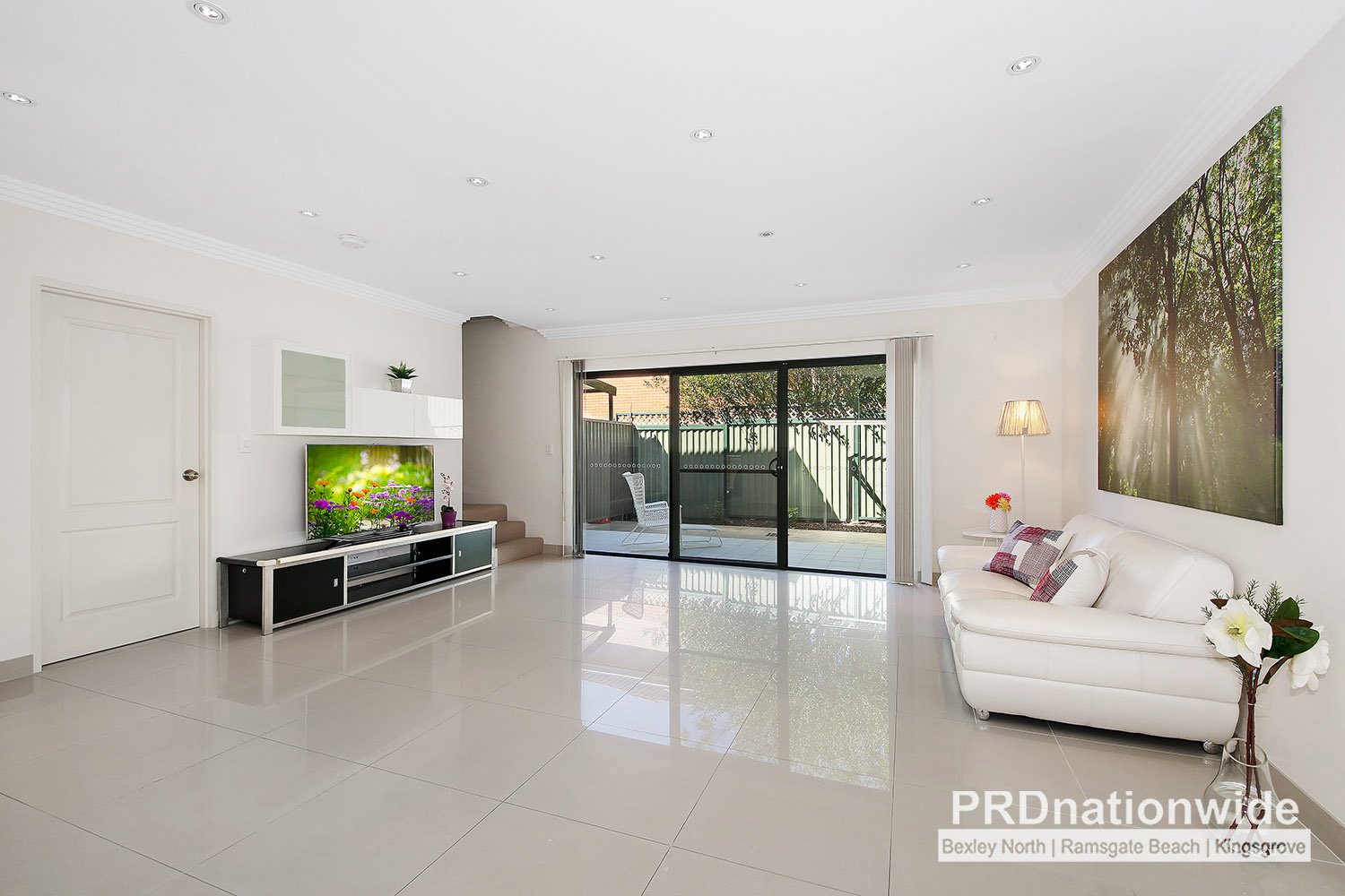 2/14 Graham Road NARWEE 1