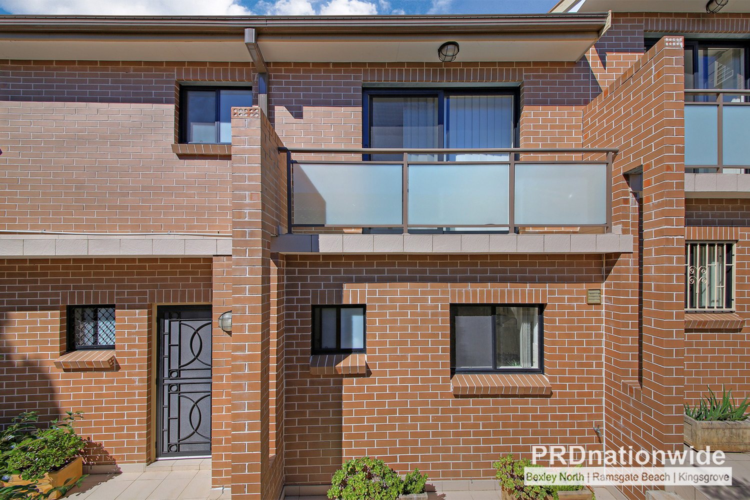 2/14 Graham Road NARWEE 2
