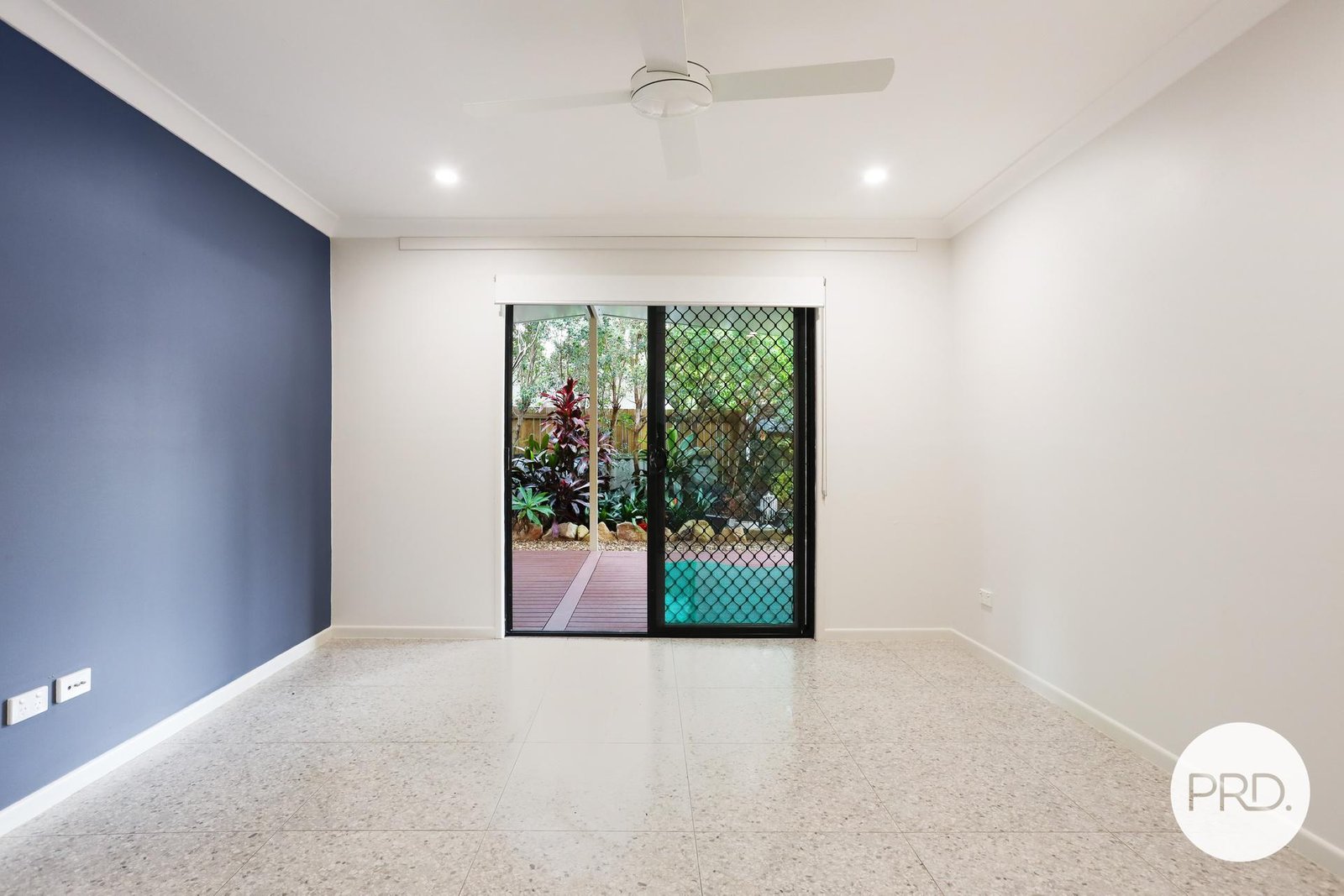 2/14 Judith Avenue SOUTHPORT 9