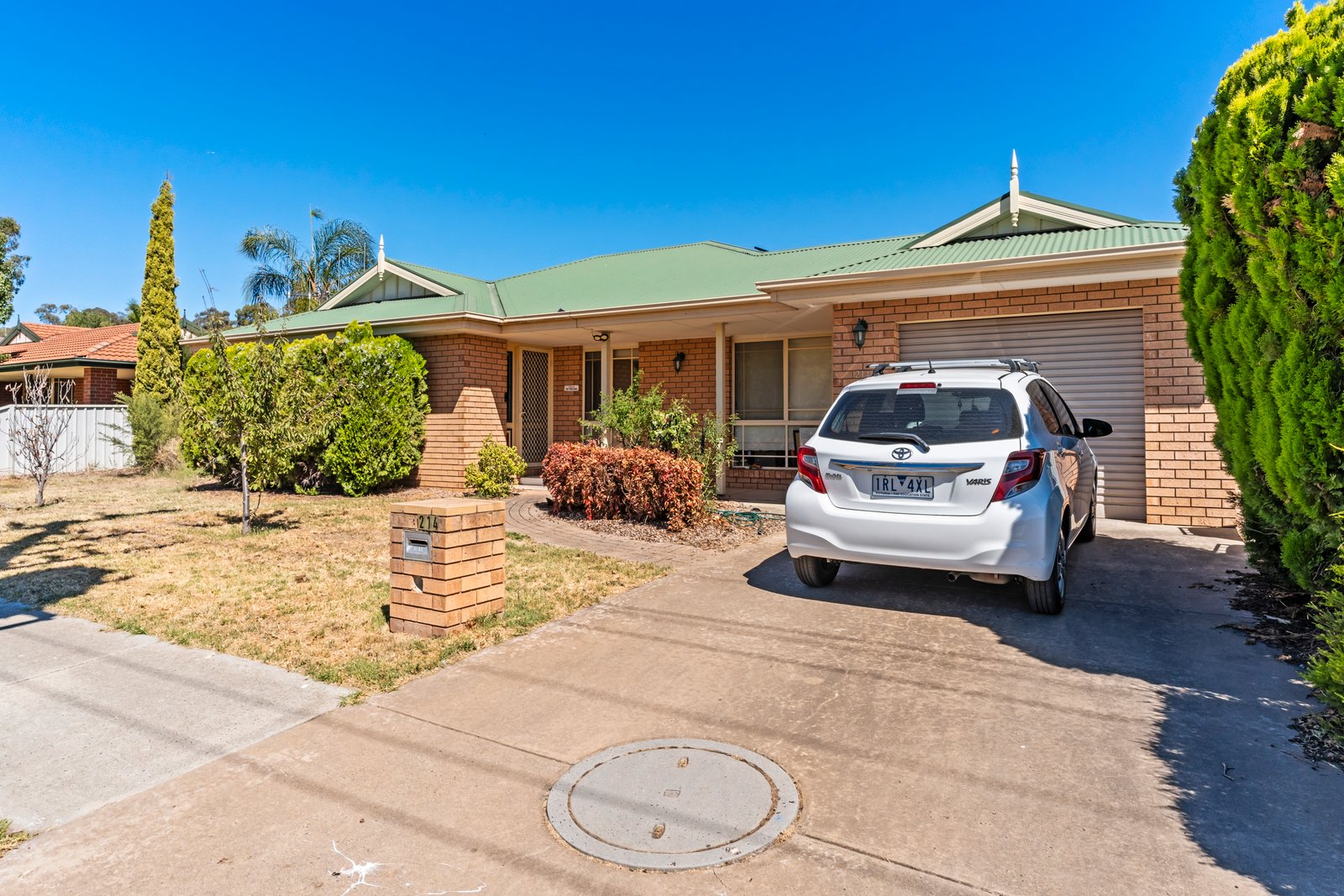 214 Mackenzie Street W  KANGAROO FLAT 1