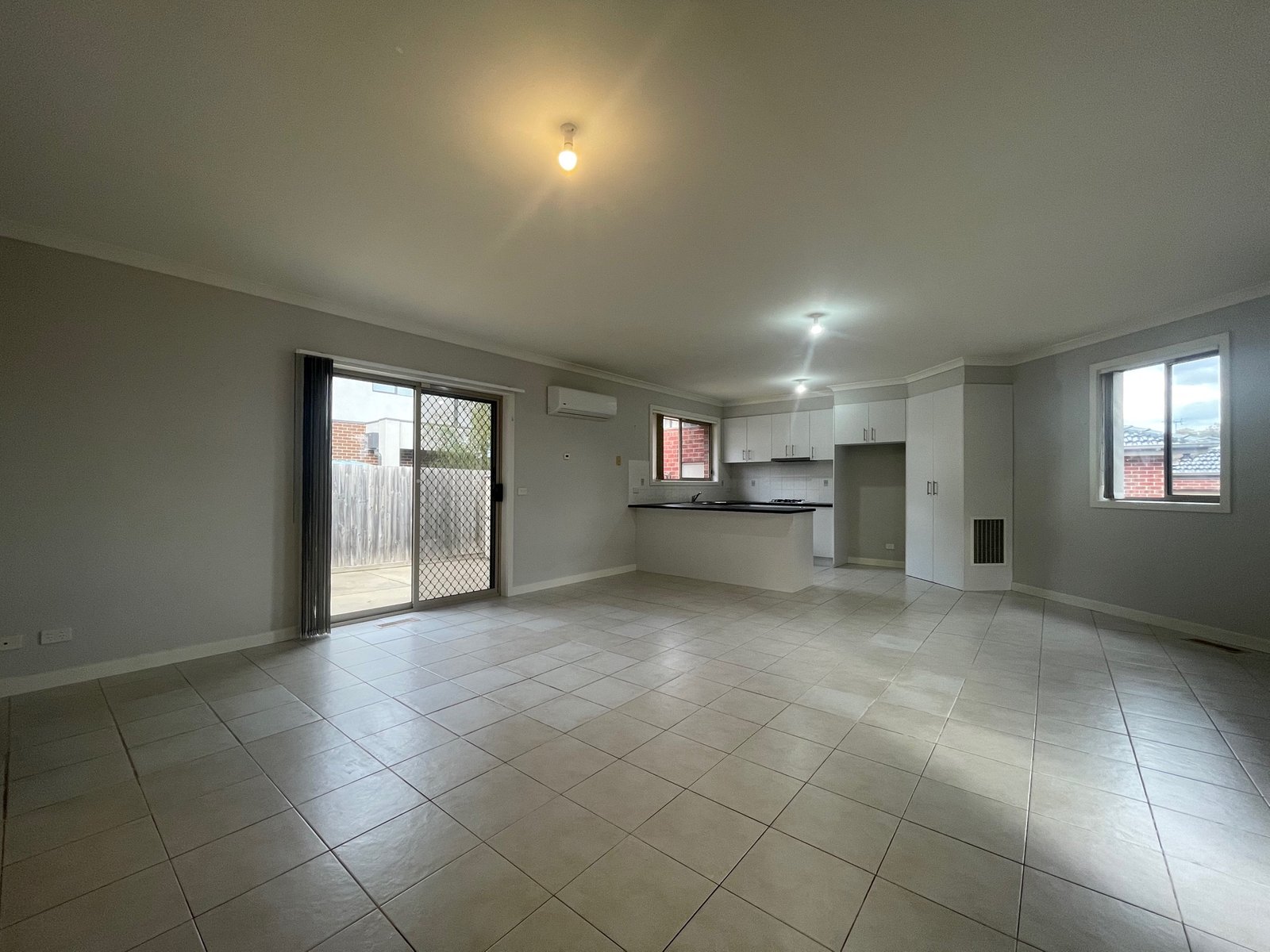 Gallery: 2/14 Manoon Road