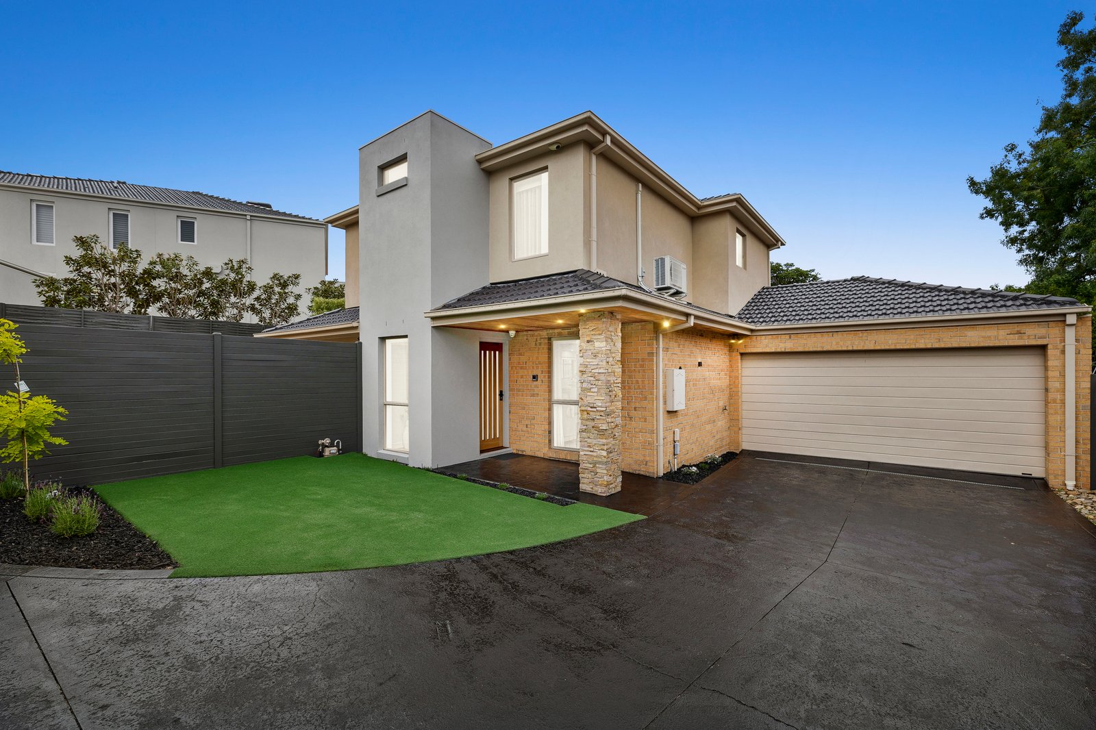 Gallery: 2/14 McLochlan Street