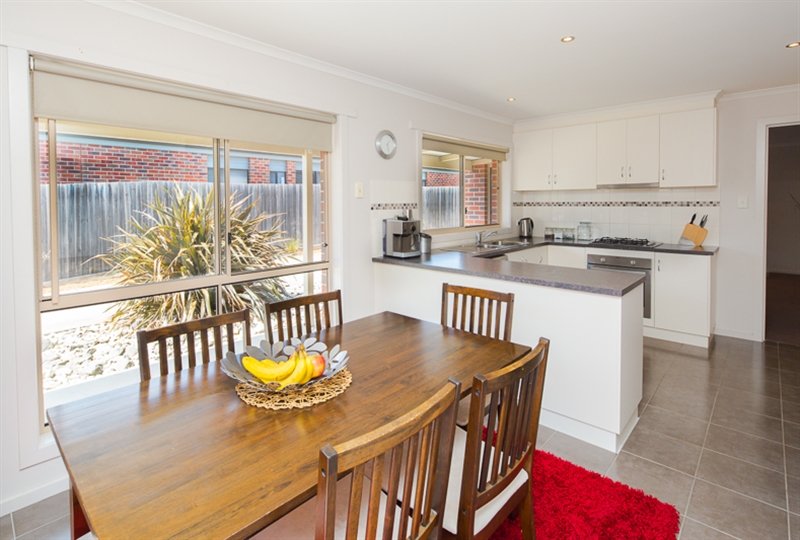 2/14 Parkgate Drive SEBASTOPOL 4