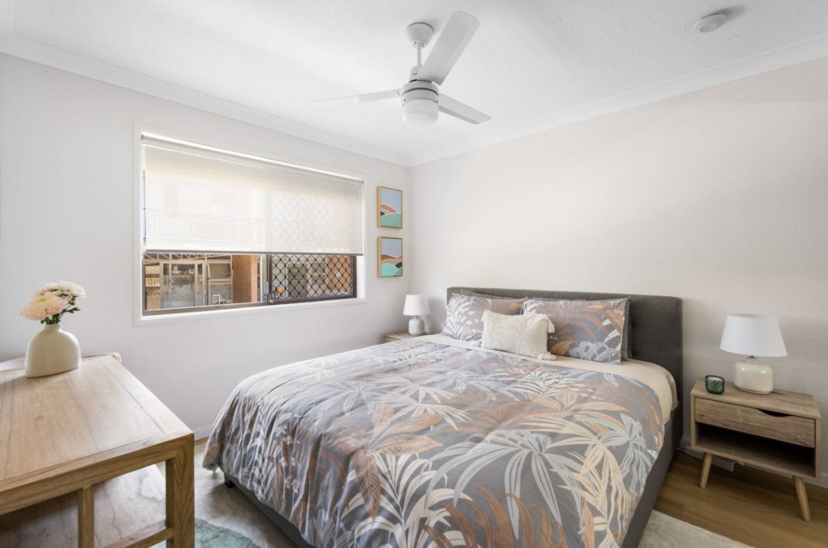 2/14 Peerless Avenue Mermaid Beach 5